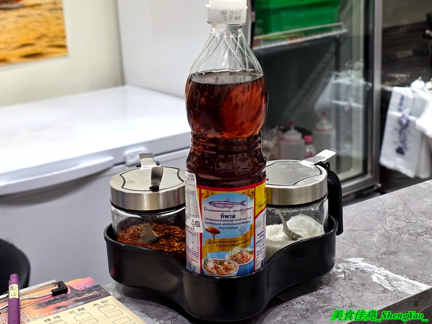 [台中豐原]泰饗船麵 – 豐原也有泰式船麵啦，老闆遠赴泰國學習，口味不錯，連調味料都好道地，大推酸辣湯頭，酸辣夠味超過癮。