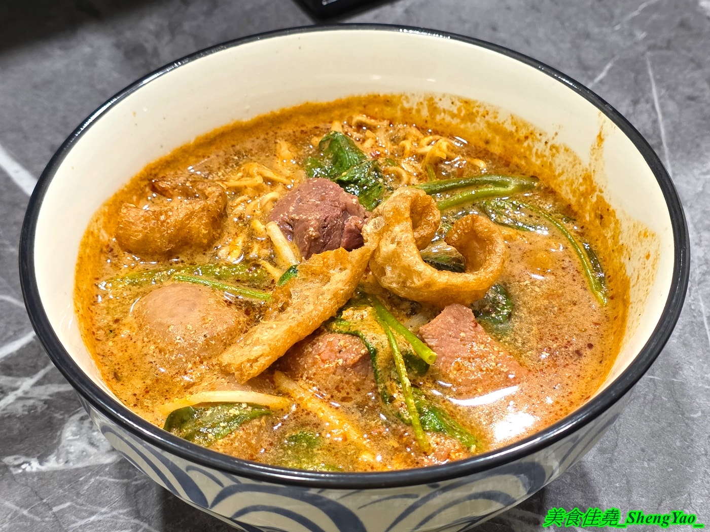 [台中豐原]泰饗船麵 – 豐原也有泰式船麵啦，老闆遠赴泰國學習，口味不錯，連調味料都好道地，大推酸辣湯頭，酸辣夠味超過癮。