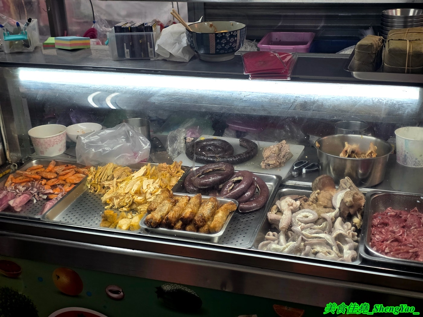 [台中沙鹿]武林越式料理 – 海線最特別的越南小吃，招牌是冰果店讓人莫名奇妙，大推河粉，大碗公份量才賣100元，糯米飯也很好吃。
