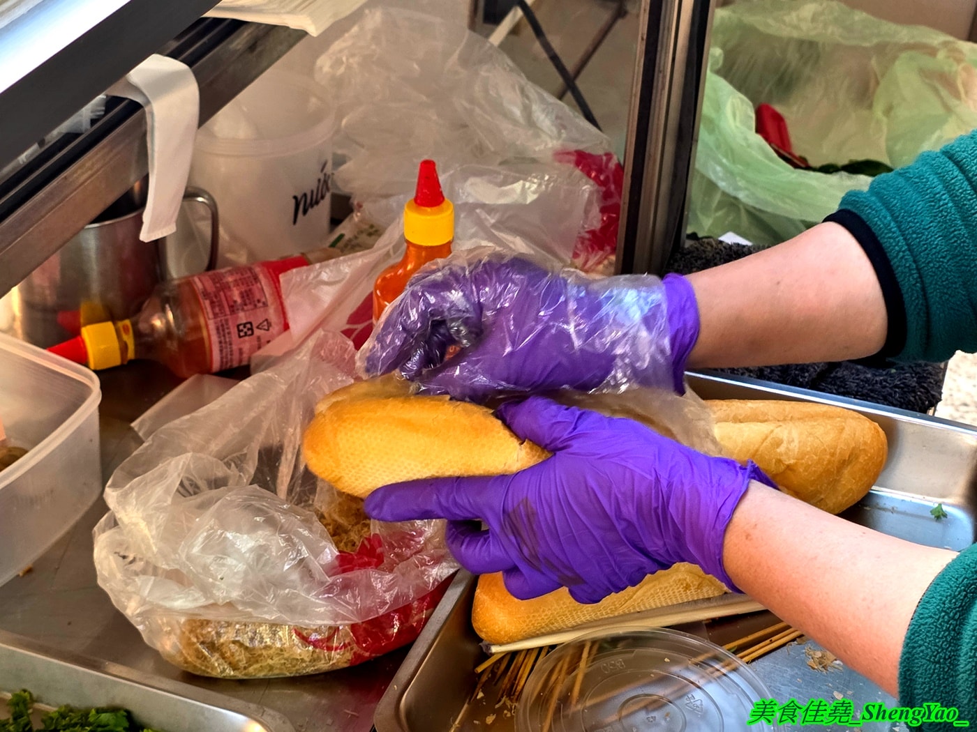 [台中沙鹿]武林越式料理 – 海線最特別的越南小吃，招牌是冰果店讓人莫名奇妙，大推河粉，大碗公份量才賣100元，糯米飯也很好吃。