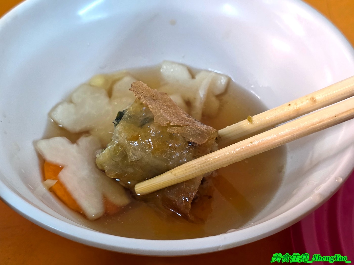 [台中沙鹿]武林越式料理 – 海線最特別的越南小吃，招牌是冰果店讓人莫名奇妙，大推河粉，大碗公份量才賣100元，糯米飯也很好吃。