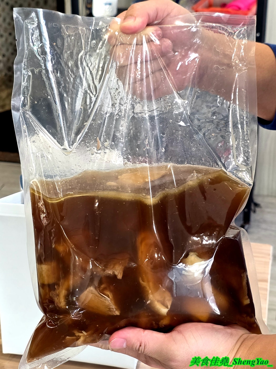 [台中沙鹿]鴻門鴨肉飯 – 鴨肉飯小吃店裡居然也能吃到鴨肉爐，一鍋300元鴨肉多到爆，好幾個人一起吃都沒問題。