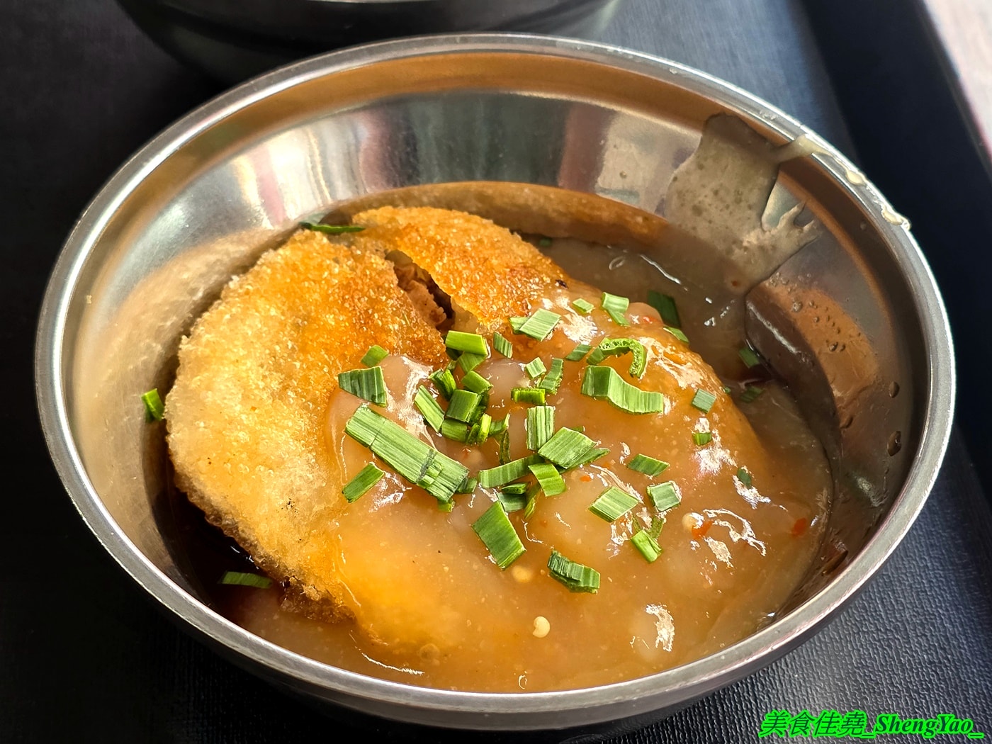 [台中清水]餛飩祖師海鋒肉圓 – 清水在地人很愛的低調好吃肉圓店，脆皮肉圓加燕丸湯是標配，炸醬麵也很特別。
