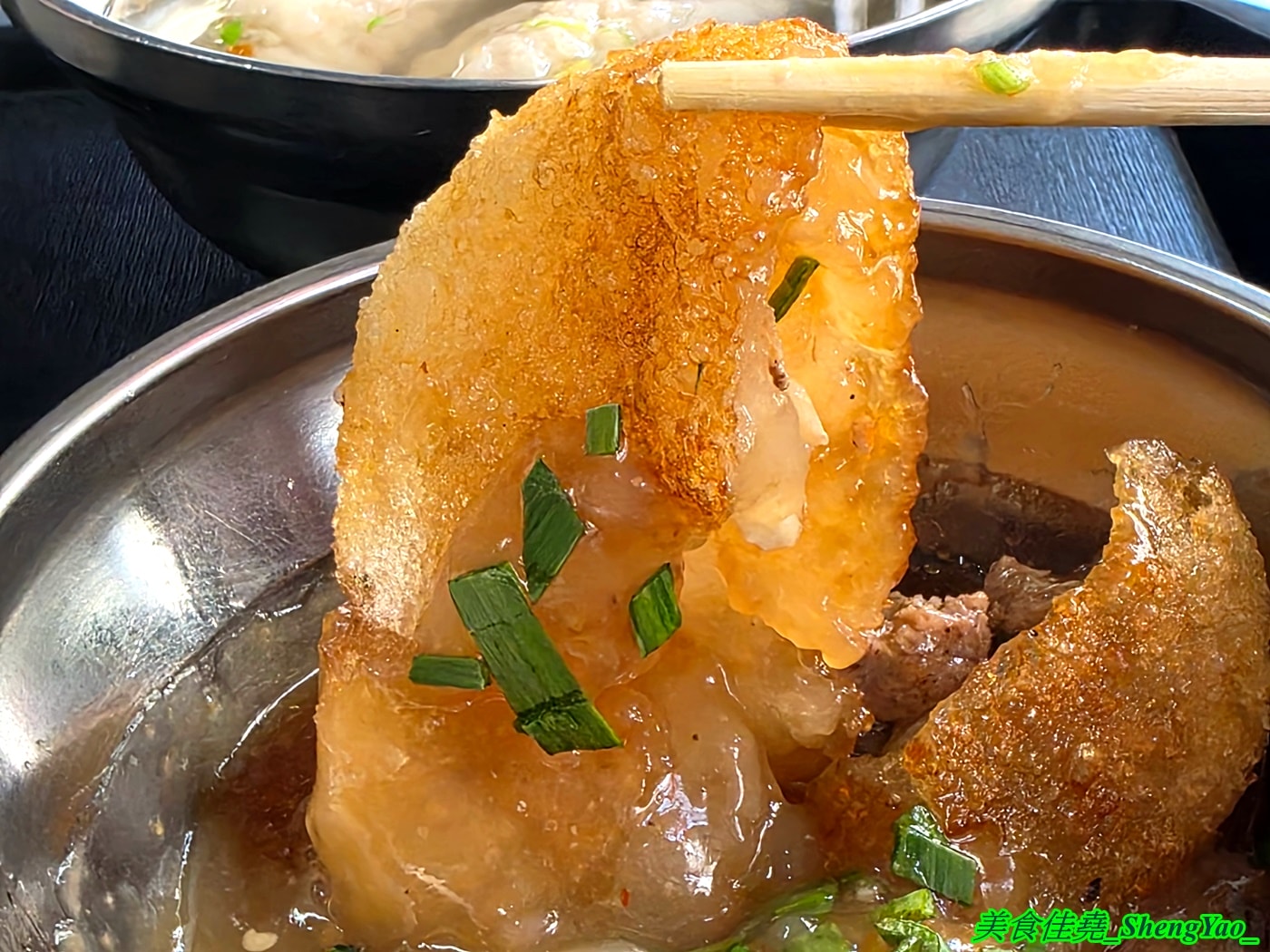 [台中清水]餛飩祖師海鋒肉圓 – 清水在地人很愛的低調好吃肉圓店，脆皮肉圓加燕丸湯是標配，炸醬麵也很特別。