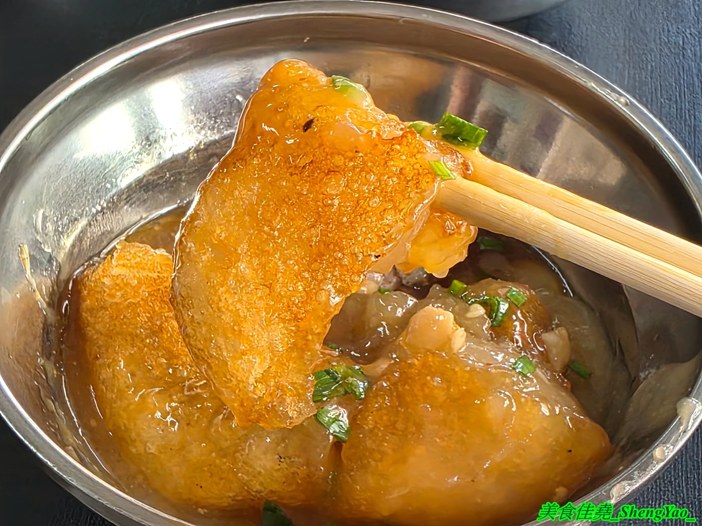 [台中清水]餛飩祖師海鋒肉圓 – 清水在地人很愛的低調好吃肉圓店，脆皮肉圓加燕丸湯是標配，炸醬麵也很特別。