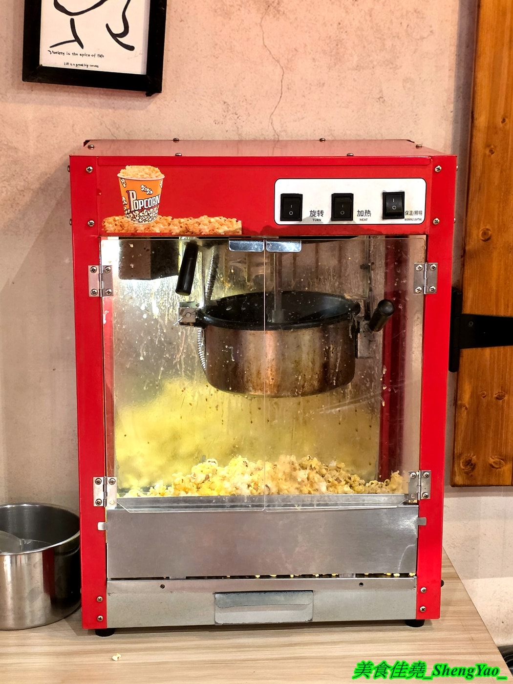 [台中梧棲]鐵將創意鐵板料理 – 海線平價牛排吃到飽吃來吃去還是這間最推薦，主餐最低340元起就能吃到自助區一大堆東西，平日還免服務費喔。
