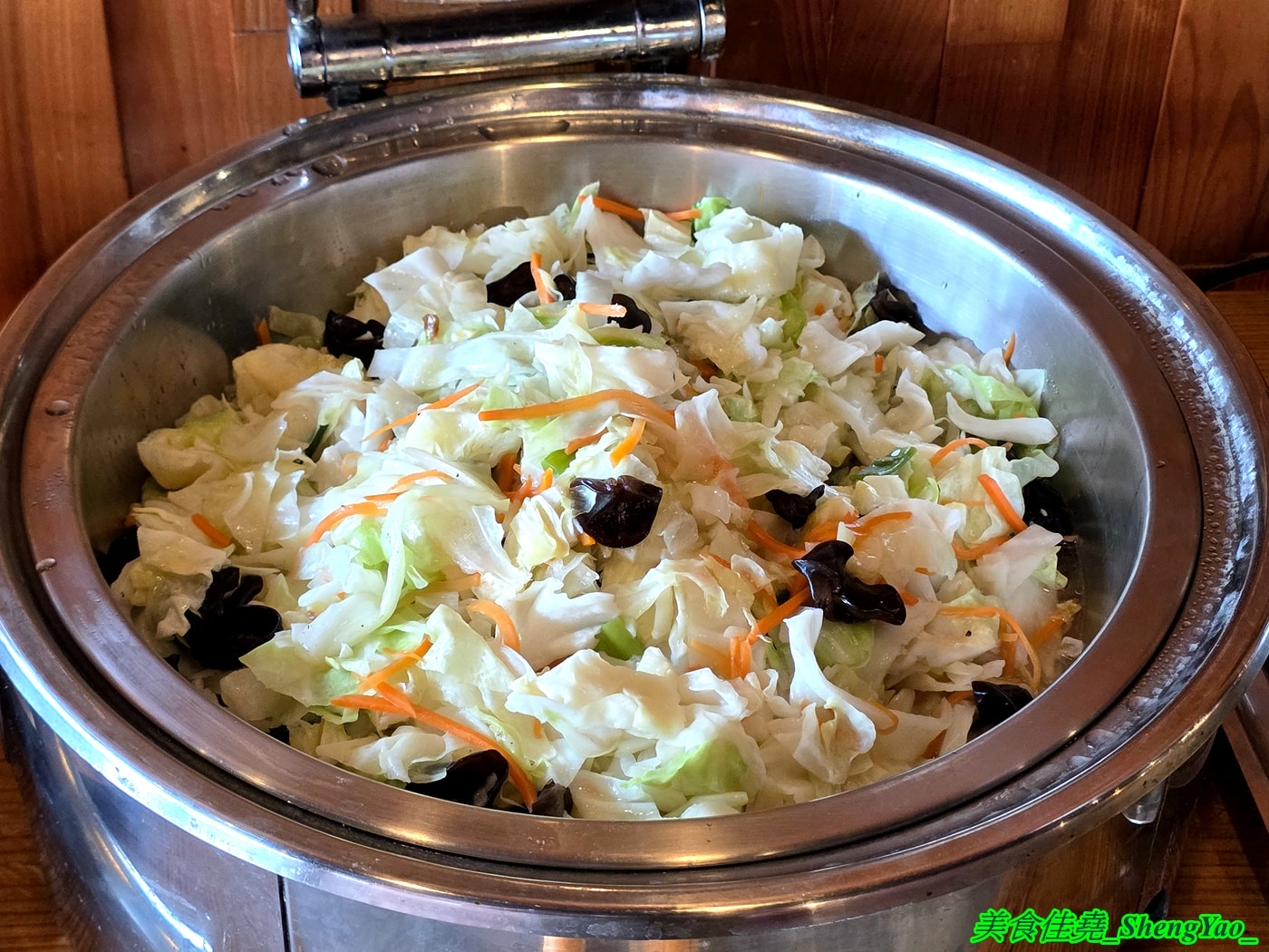 [台中梧棲]鐵將創意鐵板料理 – 海線平價牛排吃到飽吃來吃去還是這間最推薦，主餐最低340元起就能吃到自助區一大堆東西，平日還免服務費喔。