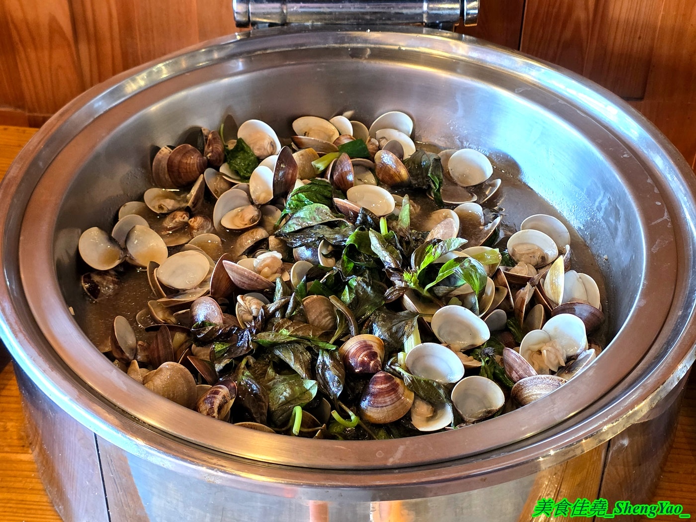 [台中梧棲]鐵將創意鐵板料理 – 海線平價牛排吃到飽吃來吃去還是這間最推薦，主餐最低340元起就能吃到自助區一大堆東西，平日還免服務費喔。