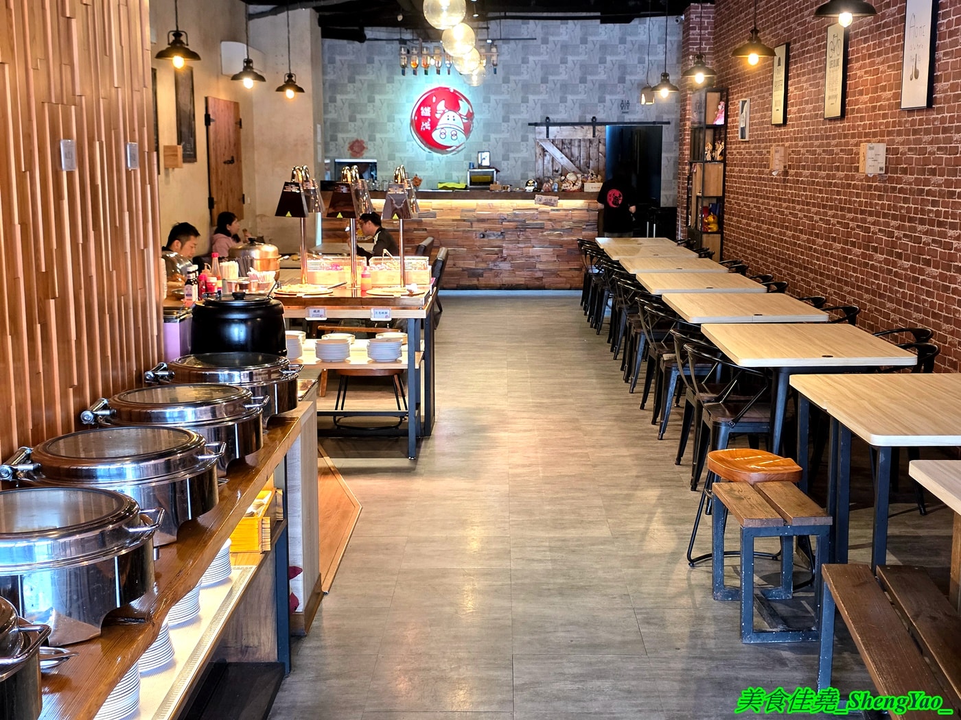 [台中梧棲]鐵將創意鐵板料理 – 海線平價牛排吃到飽吃來吃去還是這間最推薦，主餐最低340元起就能吃到自助區一大堆東西，平日還免服務費喔。