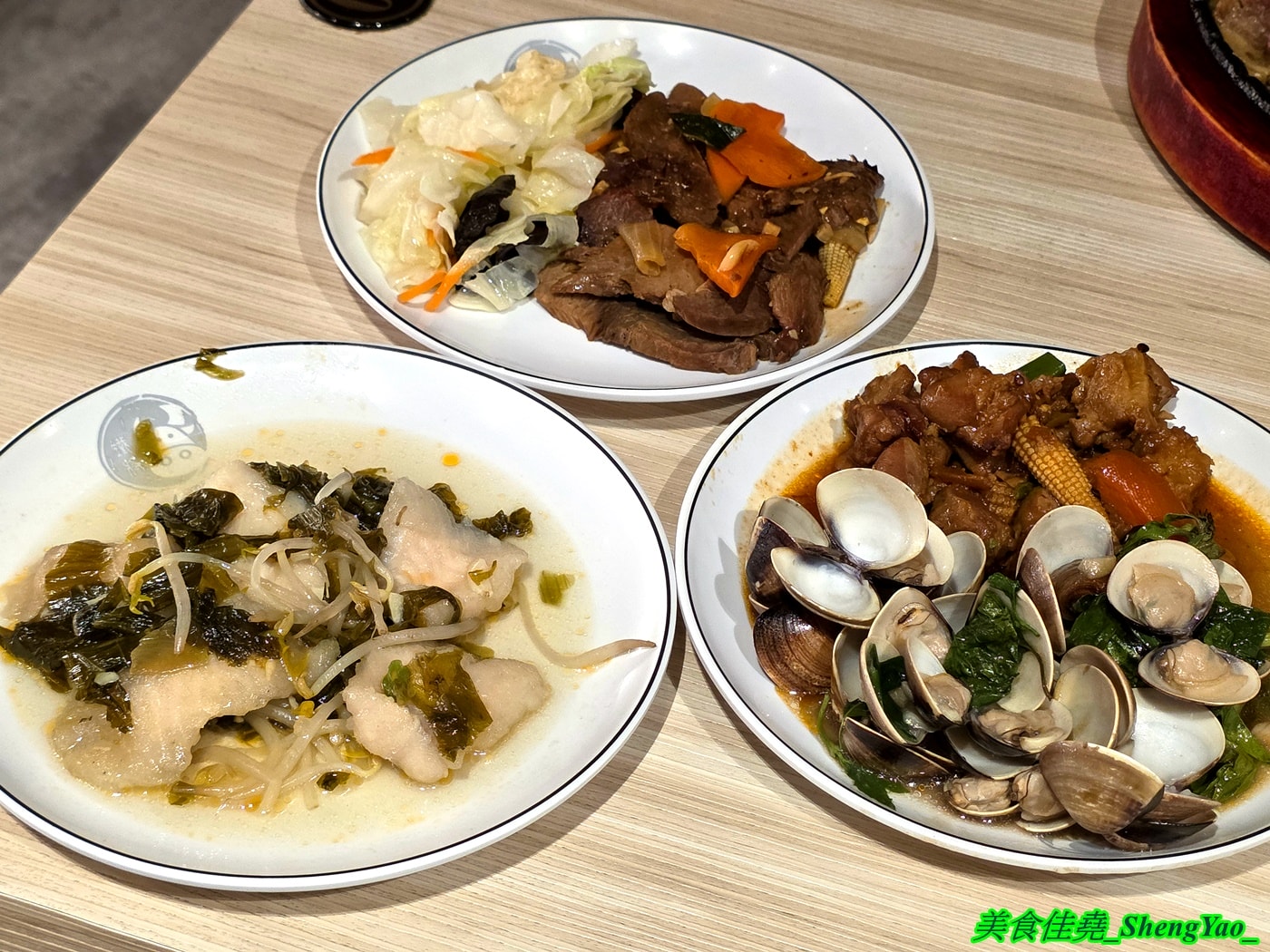 [台中梧棲]鐵將創意鐵板料理 – 海線平價牛排吃到飽吃來吃去還是這間最推薦，主餐最低340元起就能吃到自助區一大堆東西，平日還免服務費喔。
