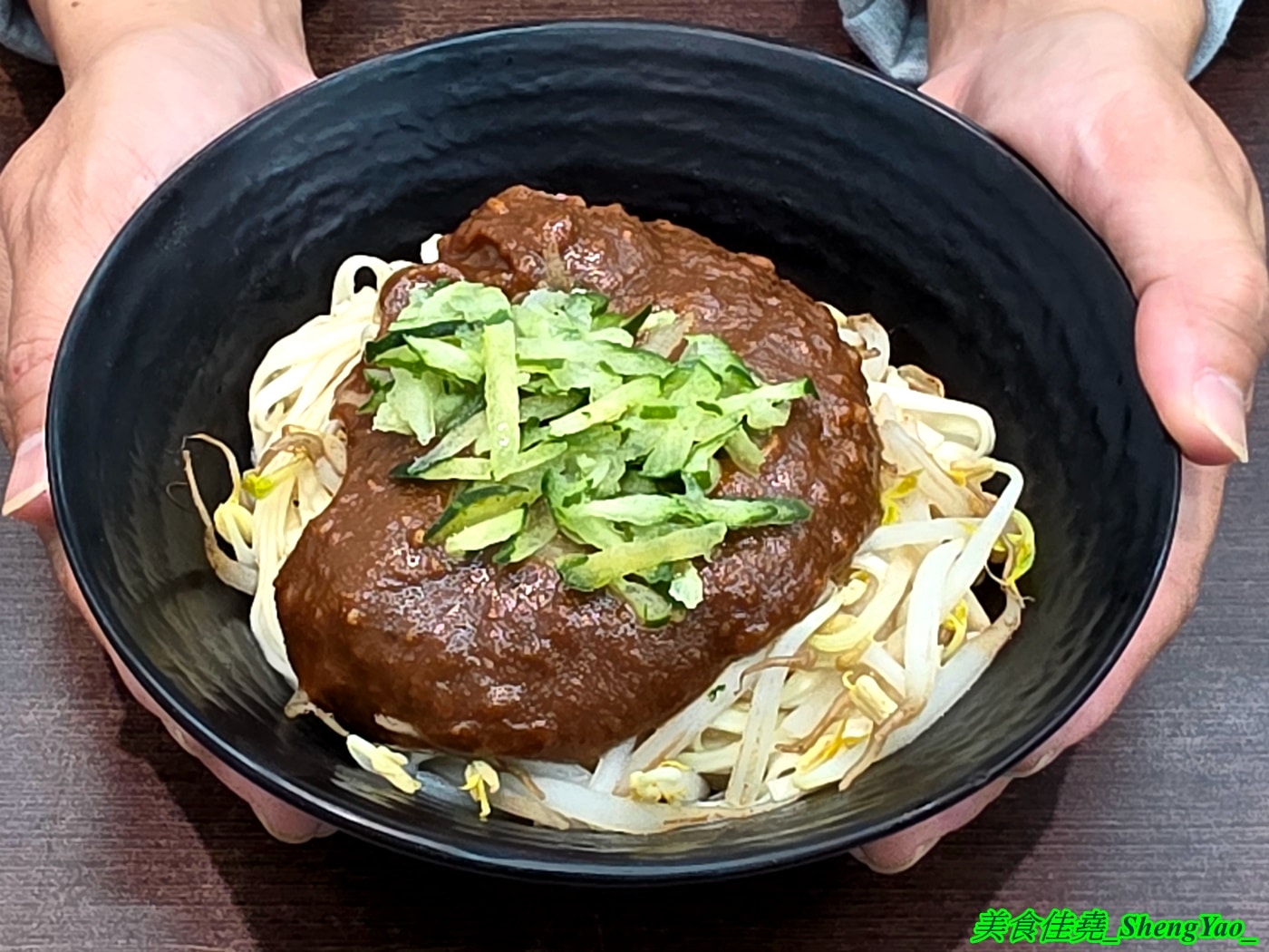 [台中梧棲]詹師傅清水筒仔米糕 – 梧棲生意很好的米糕店，米糕好吃，搭配上清肉羹湯有夠讚，店內有免費冬瓜茶可以喝。