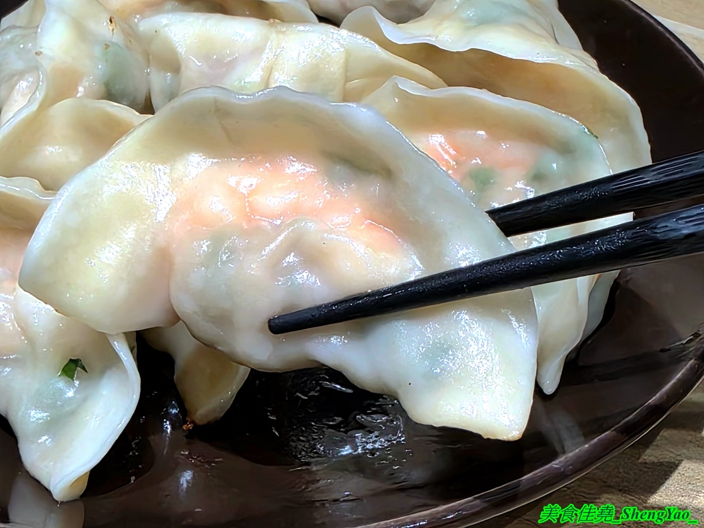[台中沙鹿]鹿餃 – 海線隱藏版爆餡煎餃，用料實在，居然有香菜口味。