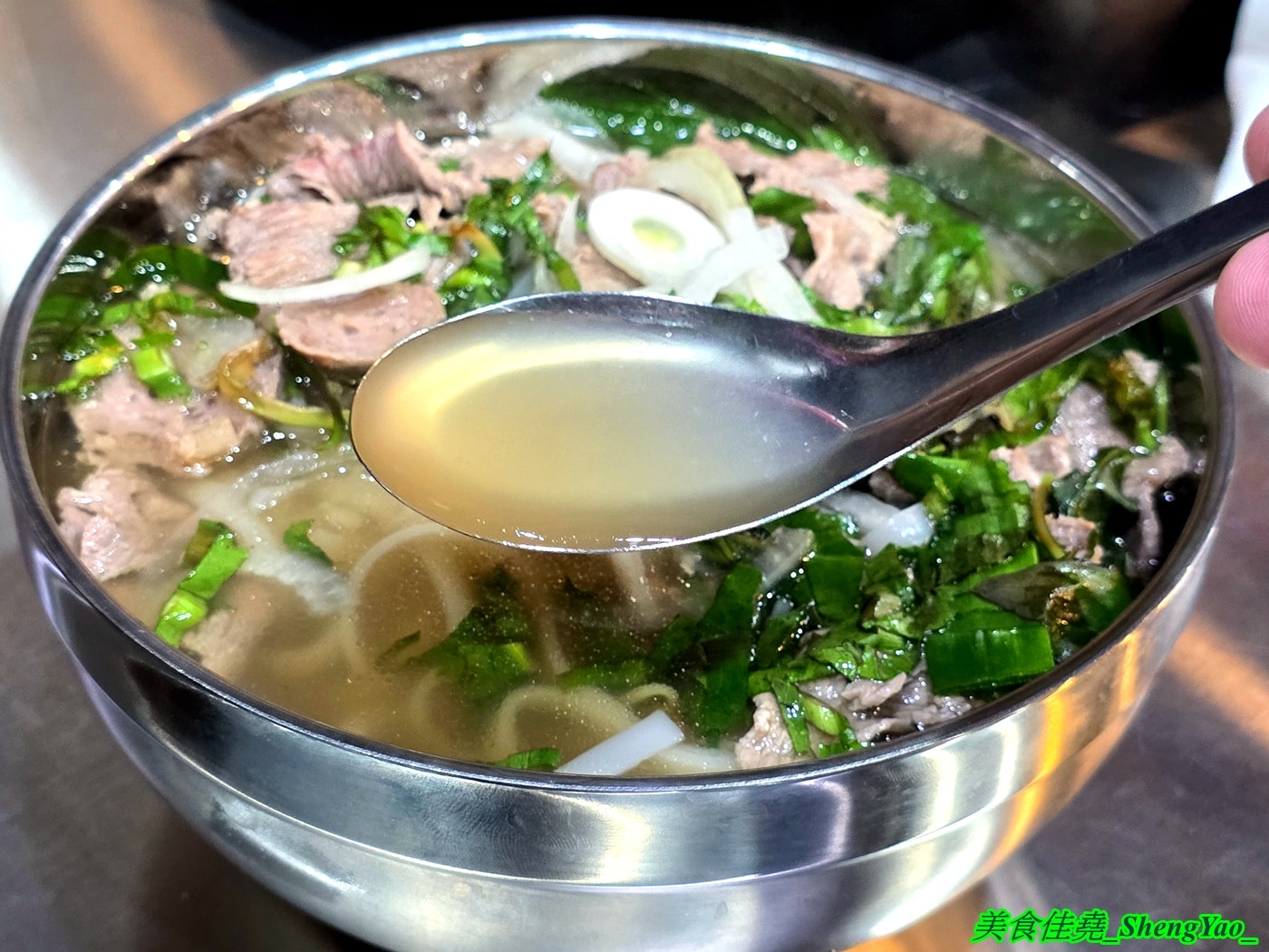 [台中梧棲]HẺM 115 – 海線新開幕質感越南料理，牛肉河粉很好吃，價格有點貴。