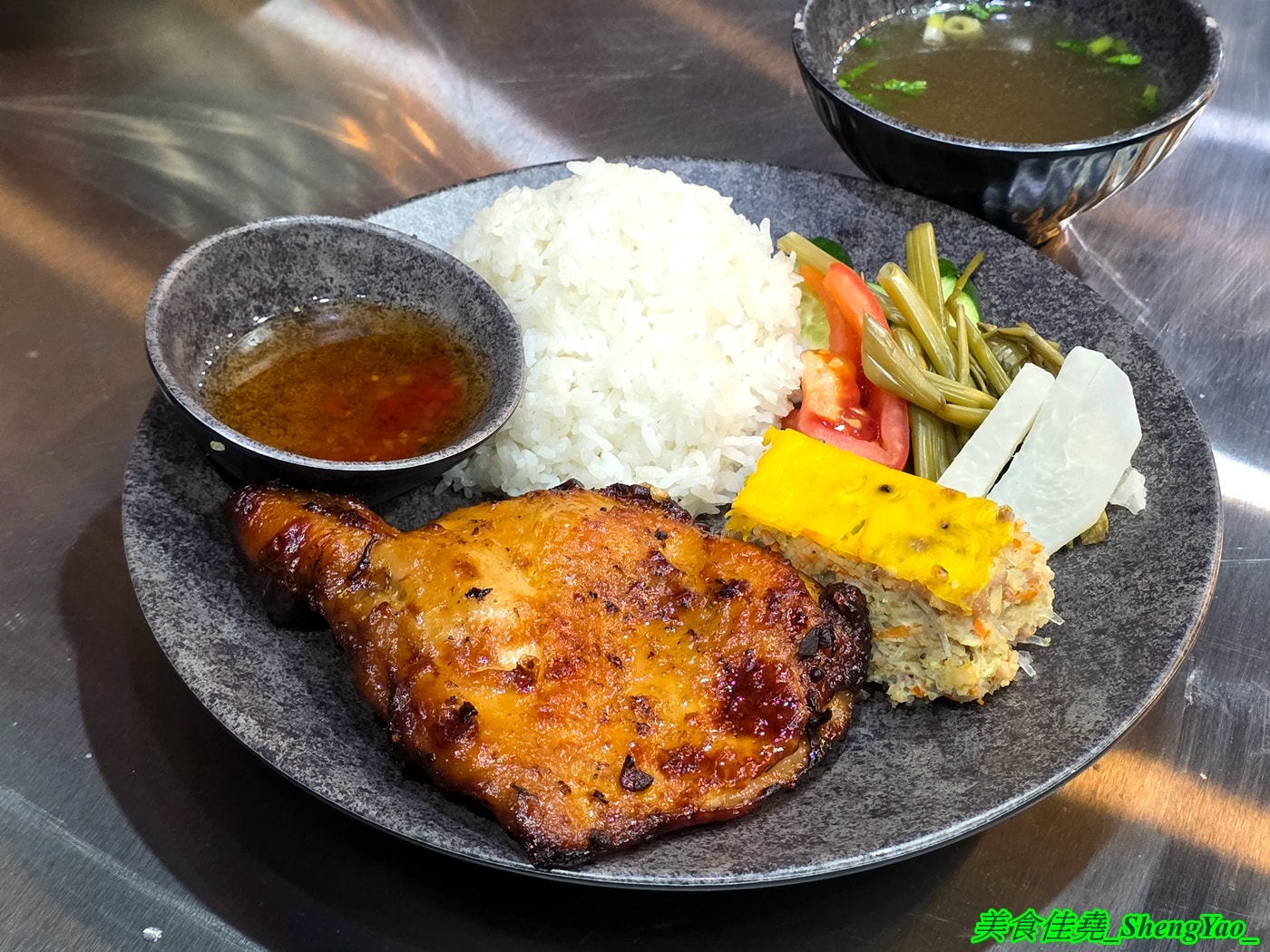 [台中梧棲]HẺM 115 – 海線新開幕質感越南料理，牛肉河粉很好吃，價格有點貴。