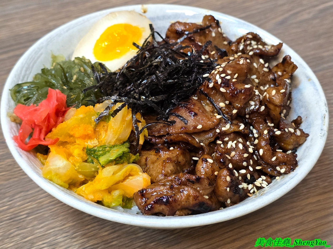 [台中沙鹿]十勝嵐 沙鹿店 – 沙鹿學生超級愛店，咖哩飯和丼飯是主打，爆炸肉量炸雞咖哩超浮誇，加飯加麵免費，內用還提供免費飲料。