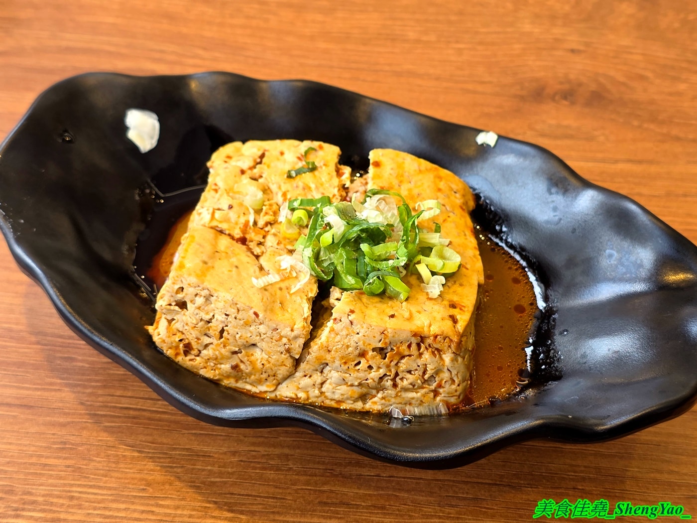 [台中沙鹿]六扇門 沙鹿店 – 沙鹿六扇門來了~~還是全台中最大間的喔，環境寬敞舒適，自助吧也很新，居然還有豆花吃到飽。