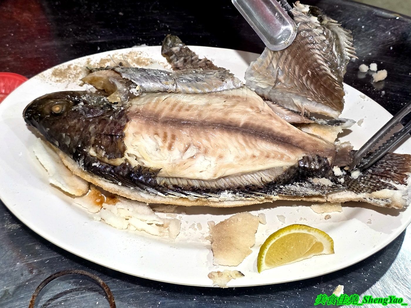 [台中沙鹿]海線蚵姐 – 海線超平價烤鮮蚵吃到飽，鮮蚵又肥又大，吃起來有夠爽，還能加購蛤蠣吃到飽，店內也有豐富多樣熱炒，他們熱炒也超強。