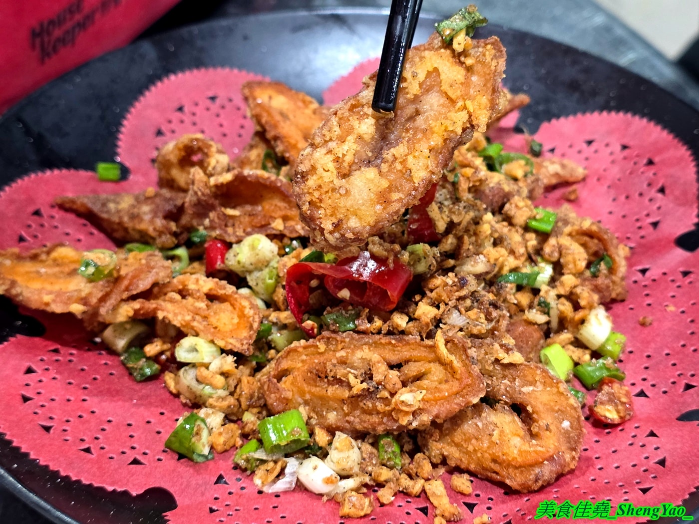 [台中沙鹿]海線蚵姐 – 海線超平價烤鮮蚵吃到飽，鮮蚵又肥又大，吃起來有夠爽，還能加購蛤蠣吃到飽，店內也有豐富多樣熱炒，他們熱炒也超強。