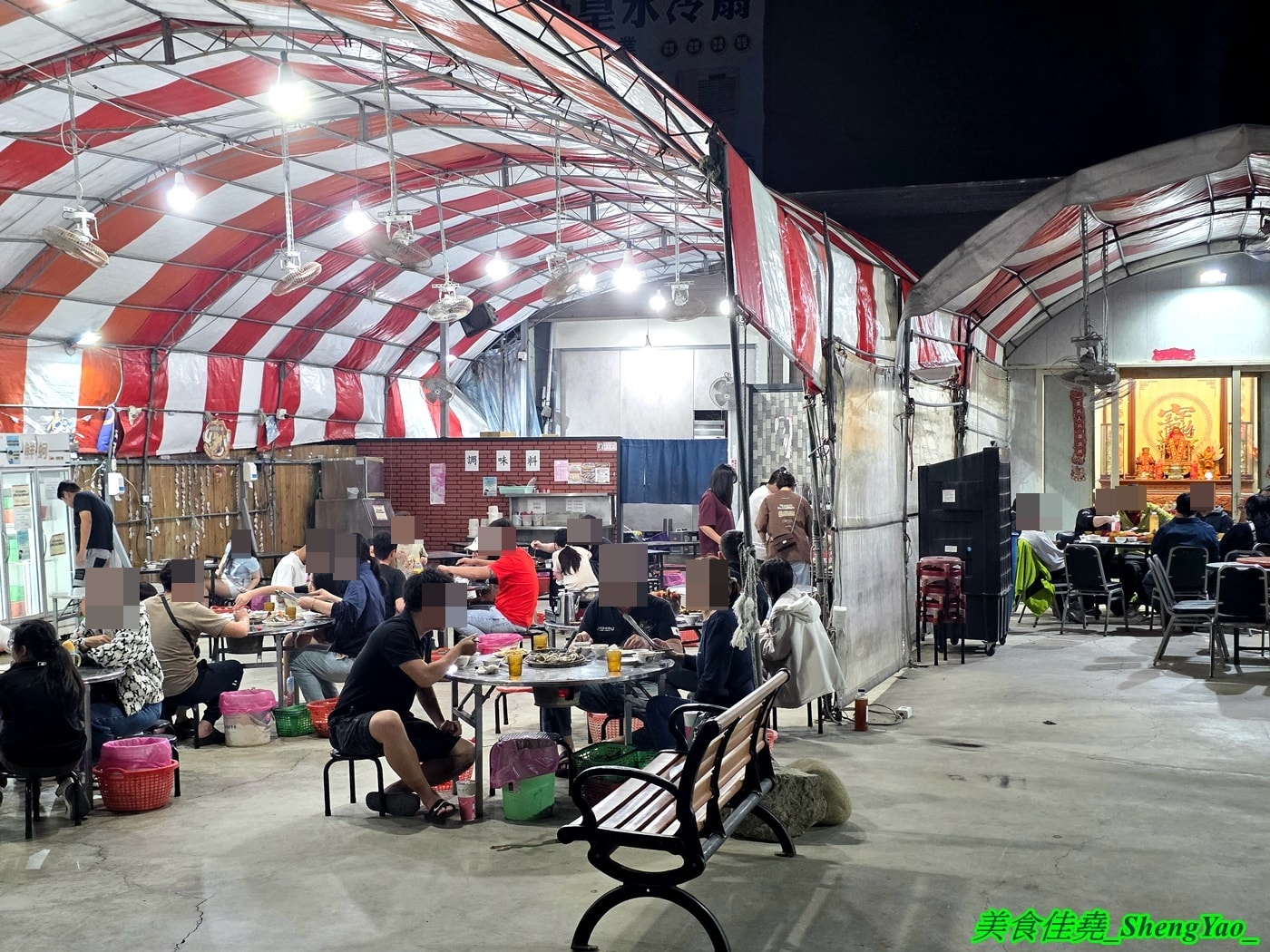 [台中沙鹿]海線蚵姐 – 海線超平價烤鮮蚵吃到飽，鮮蚵又肥又大，吃起來有夠爽，還能加購蛤蠣吃到飽，店內也有豐富多樣熱炒，他們熱炒也超強。