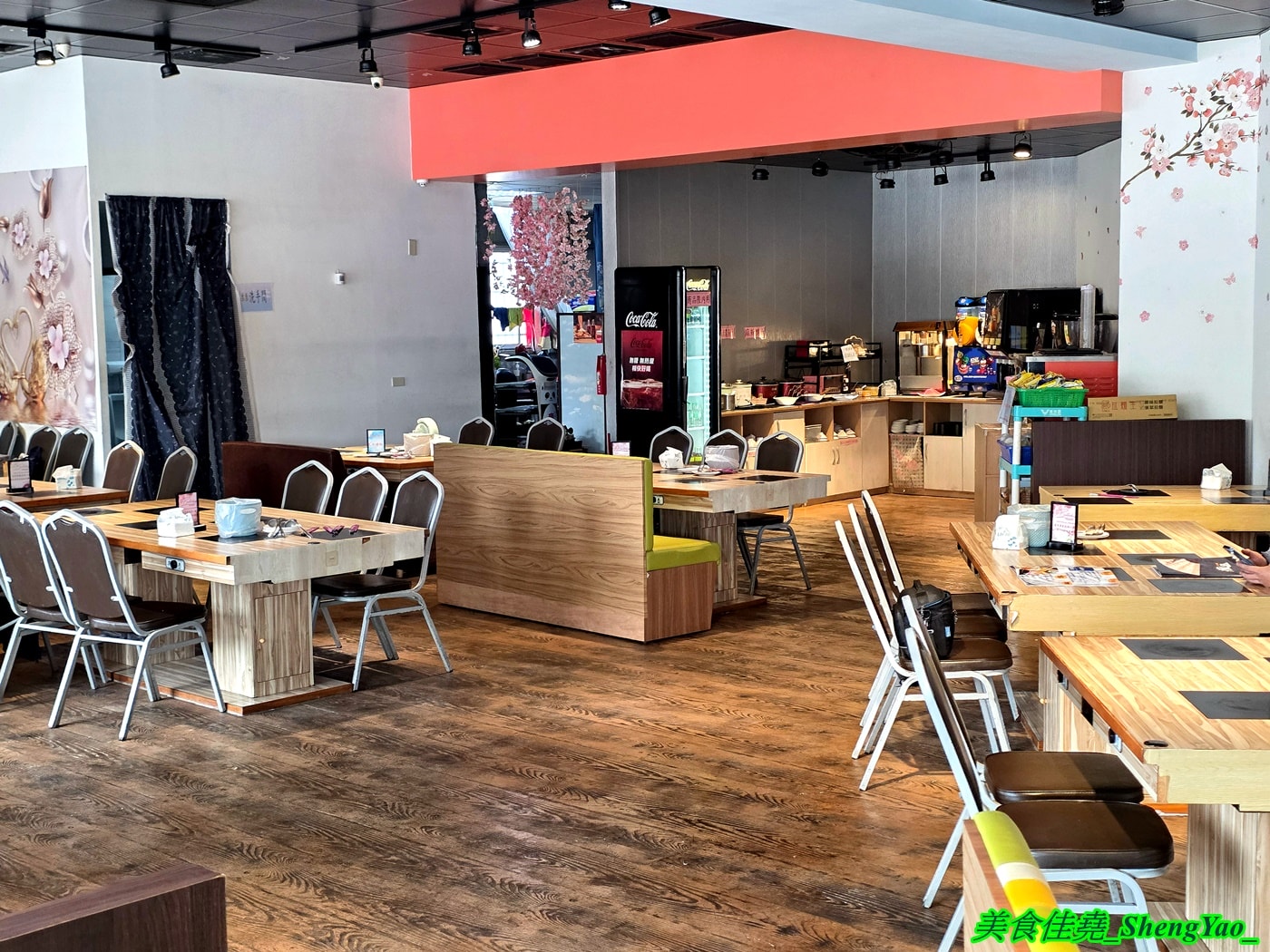 [台中沙鹿]瘋鍋火烤兩吃 沙鹿店 – 海線低調的火烤兩吃火鍋，有火鍋、火烤兩吃、純烤三種，新推出”宮廷六品盛合烤肉”，一次可以吃到六種肉，消費還能集點換小朋友的玩具。