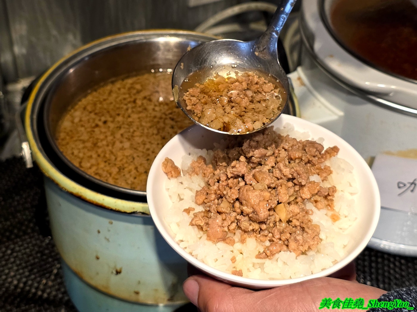 [台中沙鹿]瘋鍋火烤兩吃 沙鹿店 – 海線低調的火烤兩吃火鍋，有火鍋、火烤兩吃、純烤三種，新推出”宮廷六品盛合烤肉”，一次可以吃到六種肉，消費還能集點換小朋友的玩具。