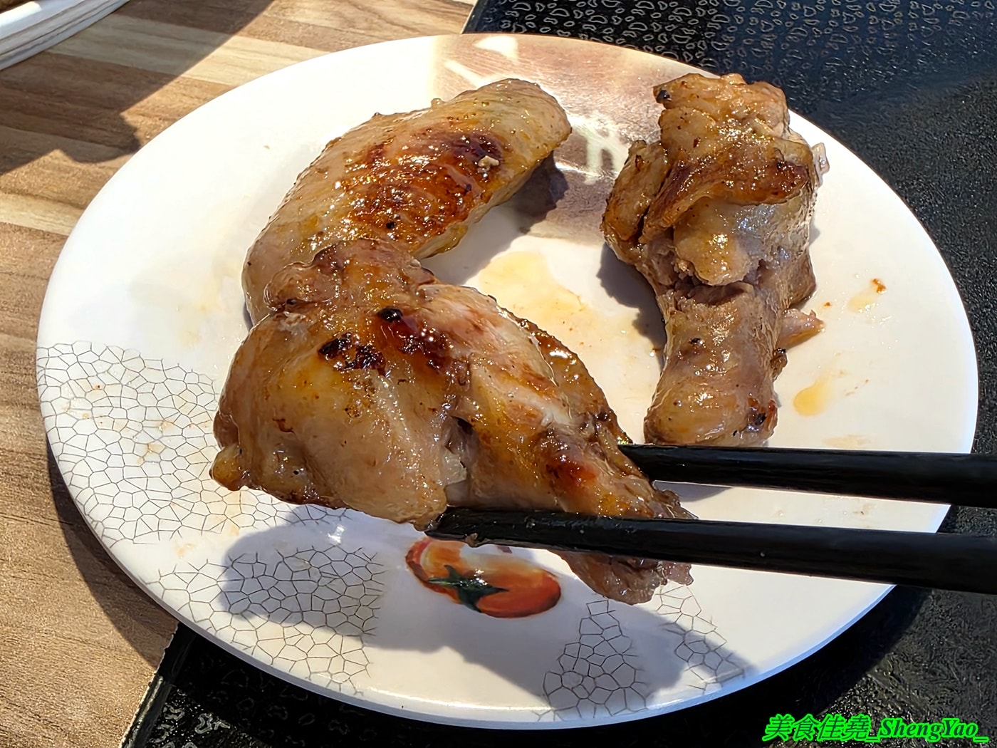 [台中沙鹿]瘋鍋火烤兩吃 沙鹿店 – 海線低調的火烤兩吃火鍋，有火鍋、火烤兩吃、純烤三種，新推出”宮廷六品盛合烤肉”，一次可以吃到六種肉，消費還能集點換小朋友的玩具。