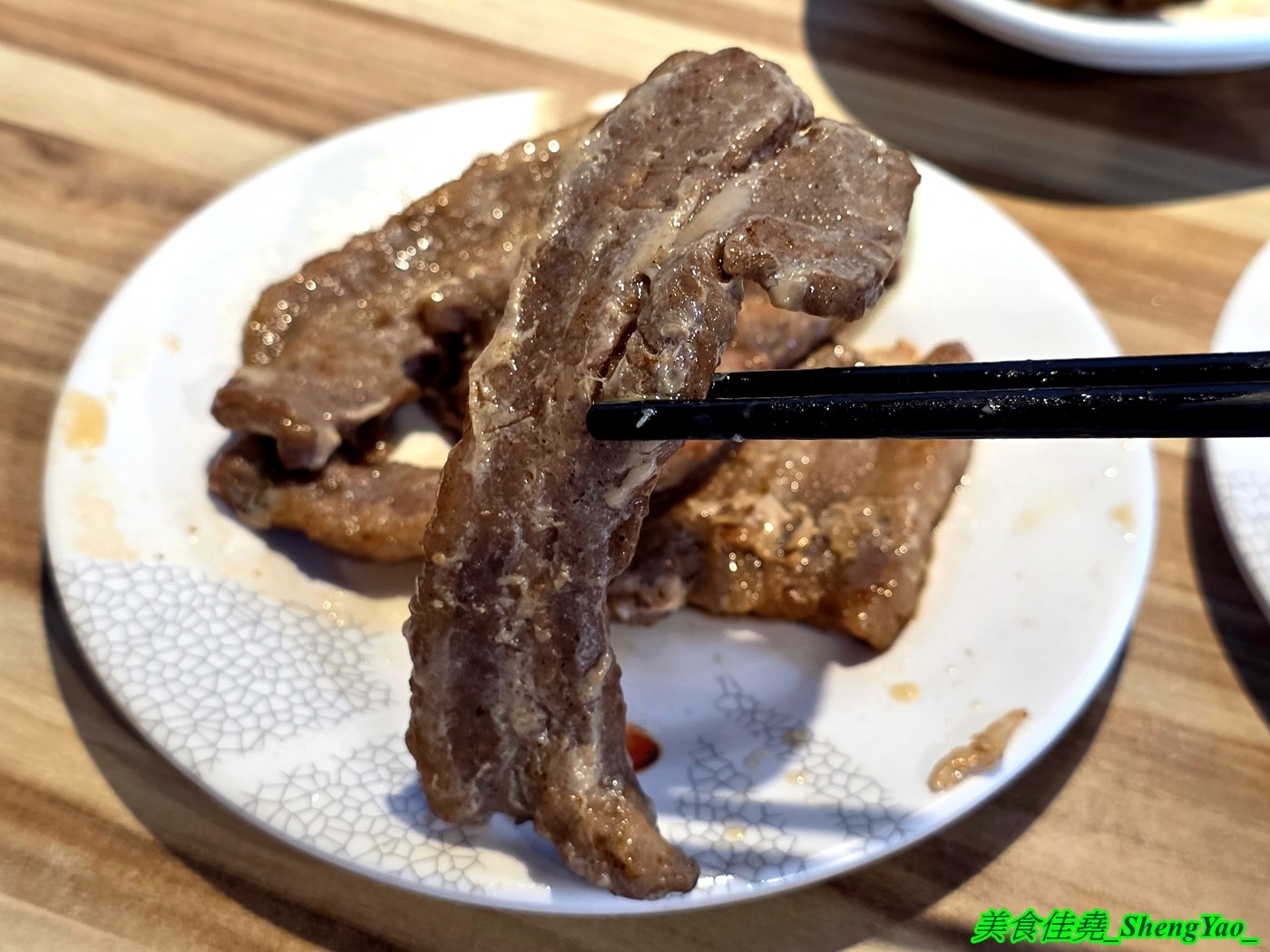 [台中沙鹿]瘋鍋火烤兩吃 沙鹿店 – 海線低調的火烤兩吃火鍋，有火鍋、火烤兩吃、純烤三種，新推出”宮廷六品盛合烤肉”，一次可以吃到六種肉，消費還能集點換小朋友的玩具。