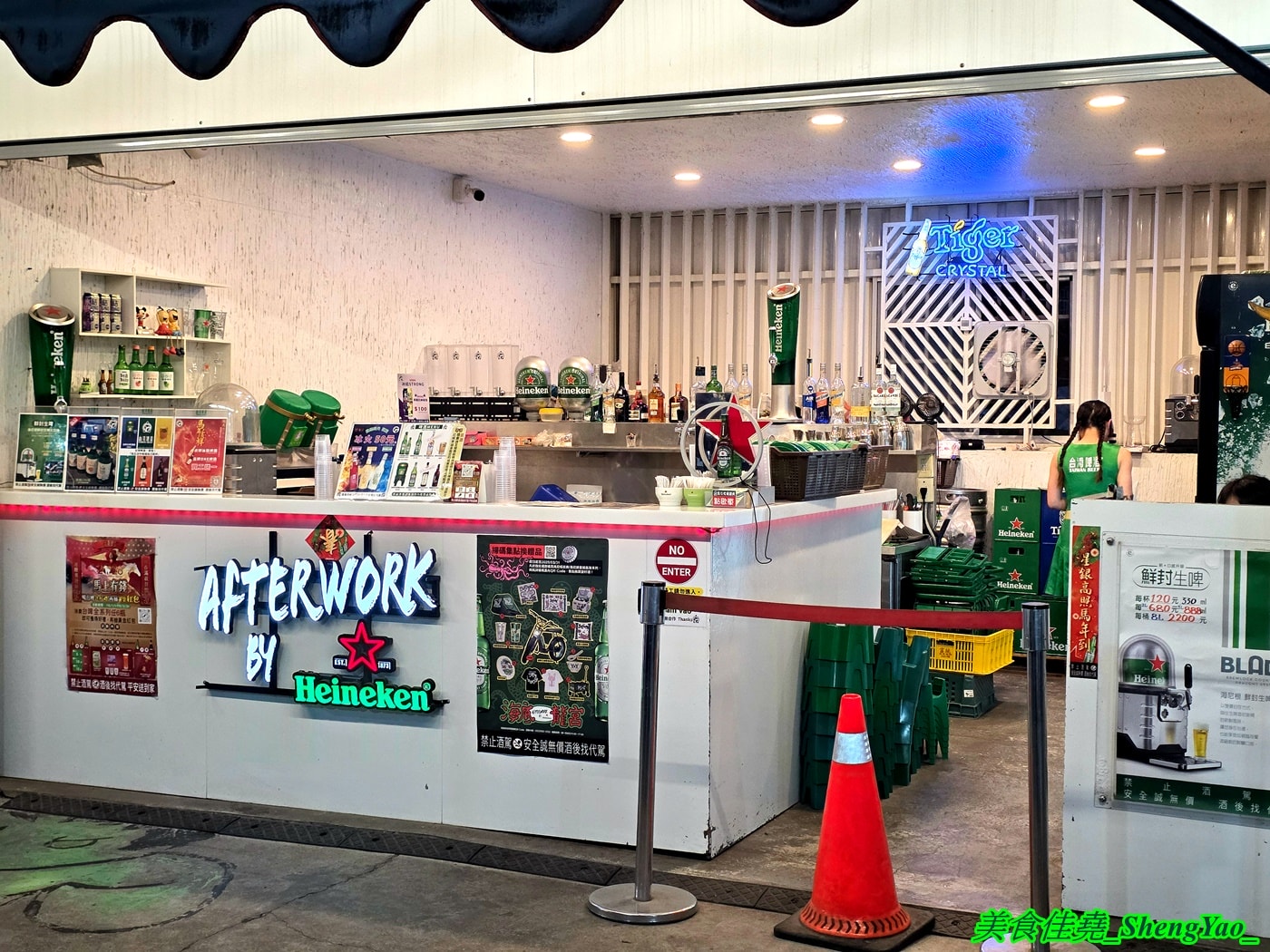[台中沙鹿]乳牛牧場 – 台中海線國際化的戶外碳烤吃到飽景觀餐廳，很常有外國人來吃，自助區東西豐富多樣，平日一人569元，特定時段甚至不用500元，可以3小時無限吃到飽，C/P值有夠頂。