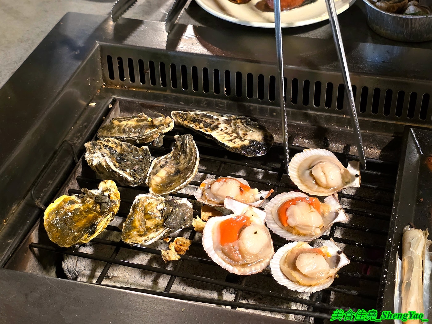 [台中沙鹿]乳牛牧場 – 台中海線國際化的戶外碳烤吃到飽景觀餐廳，很常有外國人來吃，自助區東西豐富多樣，平日一人569元，特定時段甚至不用500元，可以3小時無限吃到飽，C/P值有夠頂。