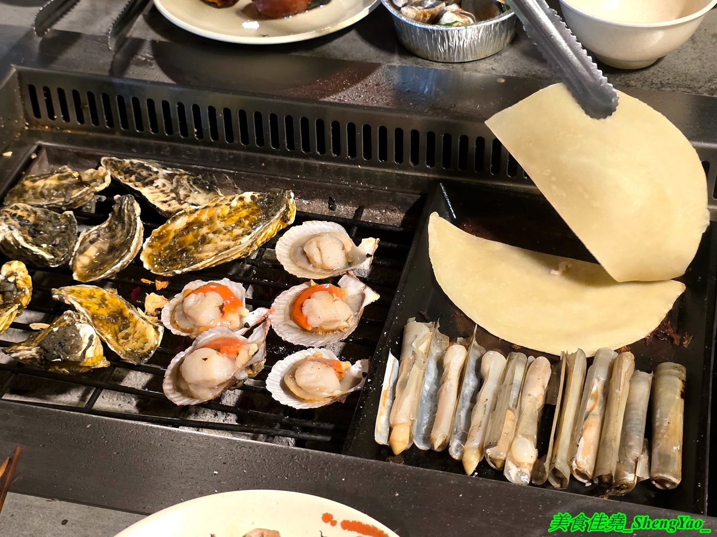 [台中沙鹿]乳牛牧場 – 台中海線國際化的戶外碳烤吃到飽景觀餐廳，很常有外國人來吃，自助區東西豐富多樣，平日一人569元，特定時段甚至不用500元，可以3小時無限吃到飽，C/P值有夠頂。