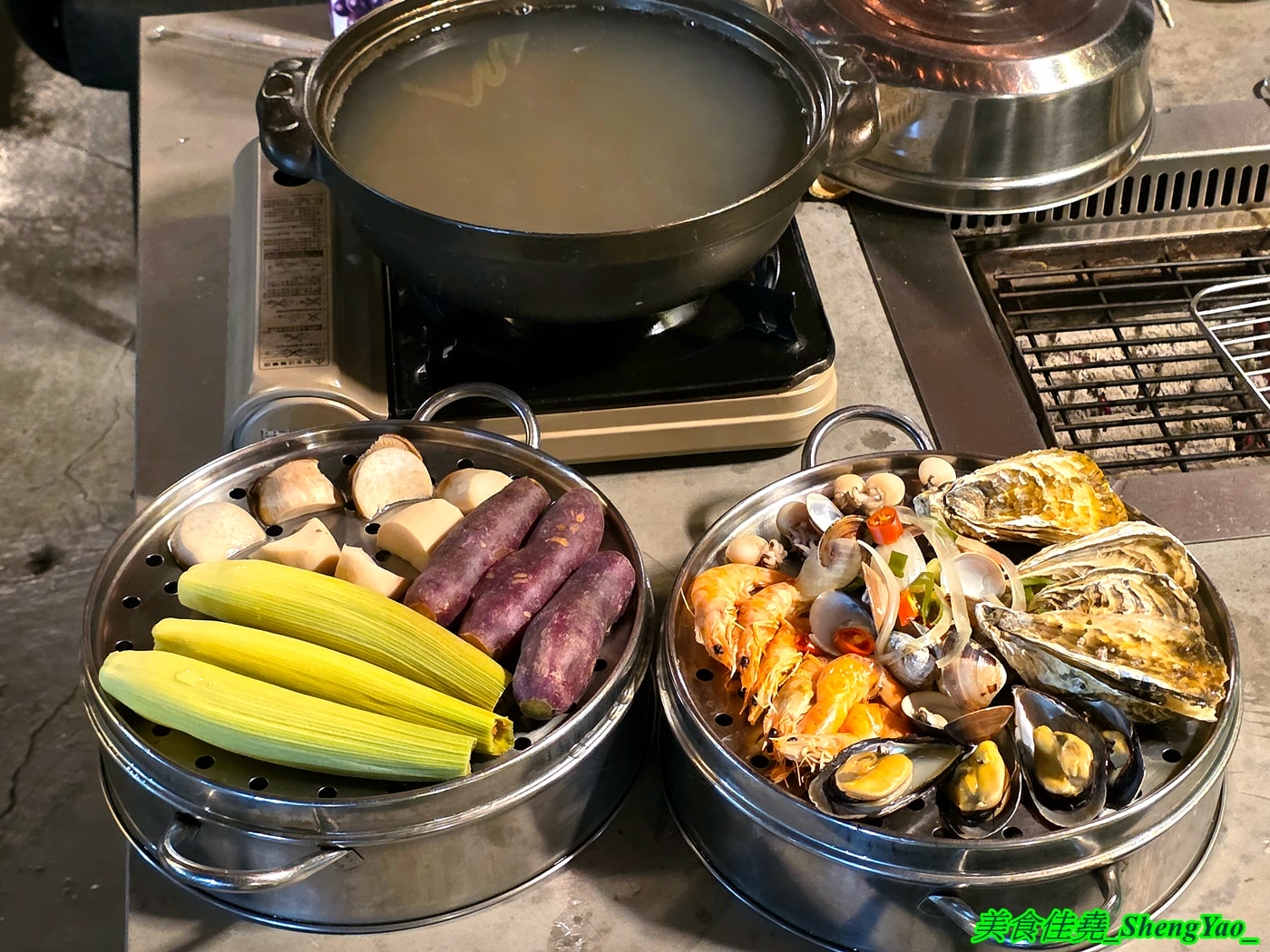 [台中沙鹿]乳牛牧場 – 台中海線國際化的戶外碳烤吃到飽景觀餐廳，很常有外國人來吃，自助區東西豐富多樣，平日一人569元，特定時段甚至不用500元，可以3小時無限吃到飽，C/P值有夠頂。