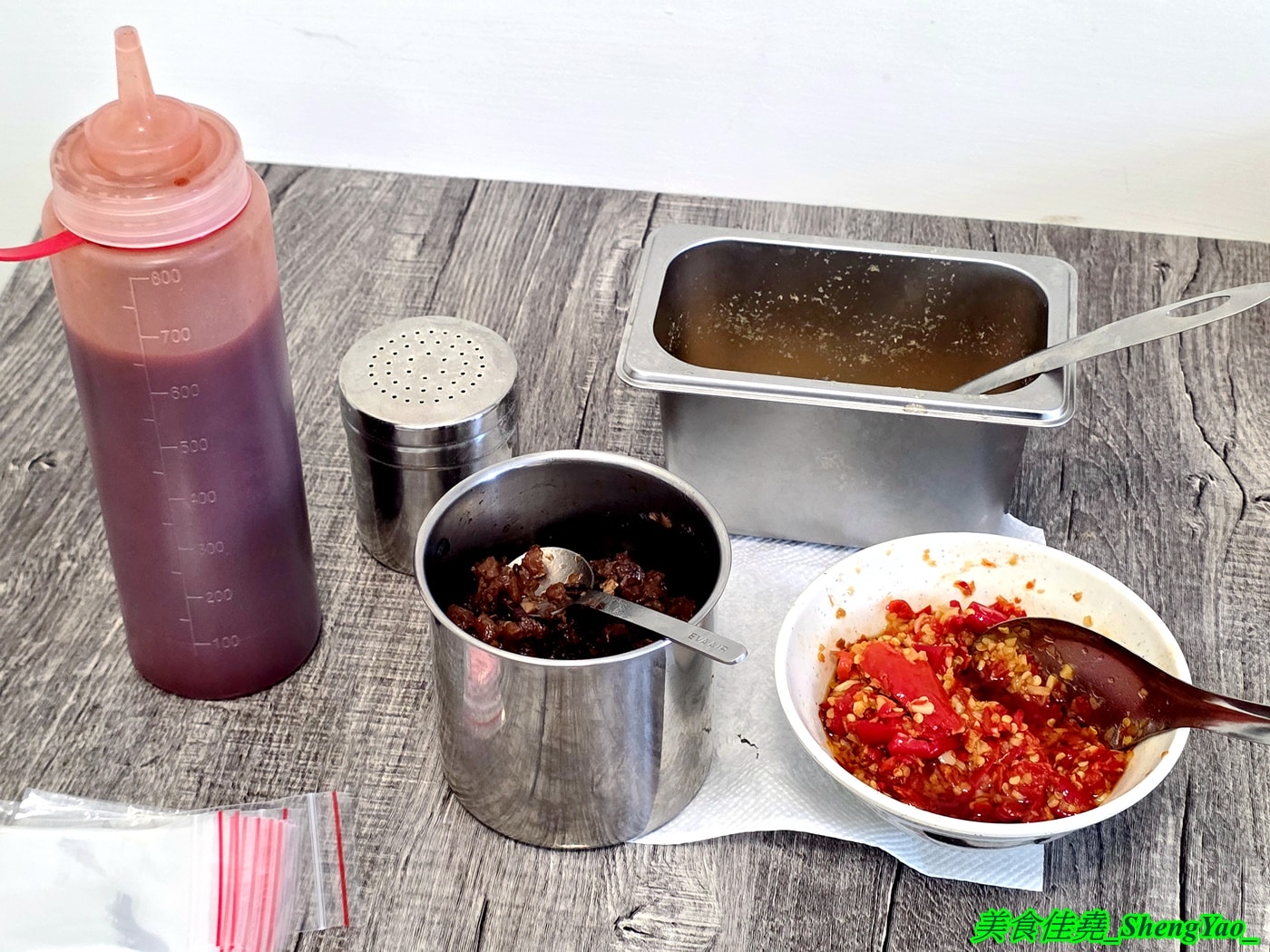 [台中梧棲]福成麵館 – 海線新開幕的一個人小麵館，年輕老闆一人HOLD住全店，麵點看似樸實但有特色，滷味很強，絕對要點。
