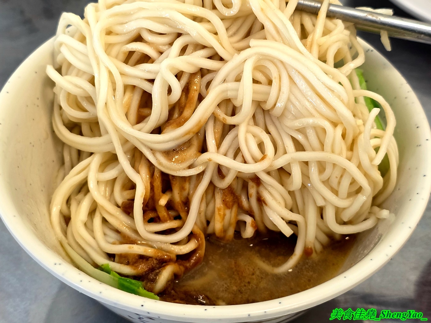 [台中梧棲]福成麵館 – 海線新開幕的一個人小麵館，年輕老闆一人HOLD住全店，麵點看似樸實但有特色，滷味很強，絕對要點。