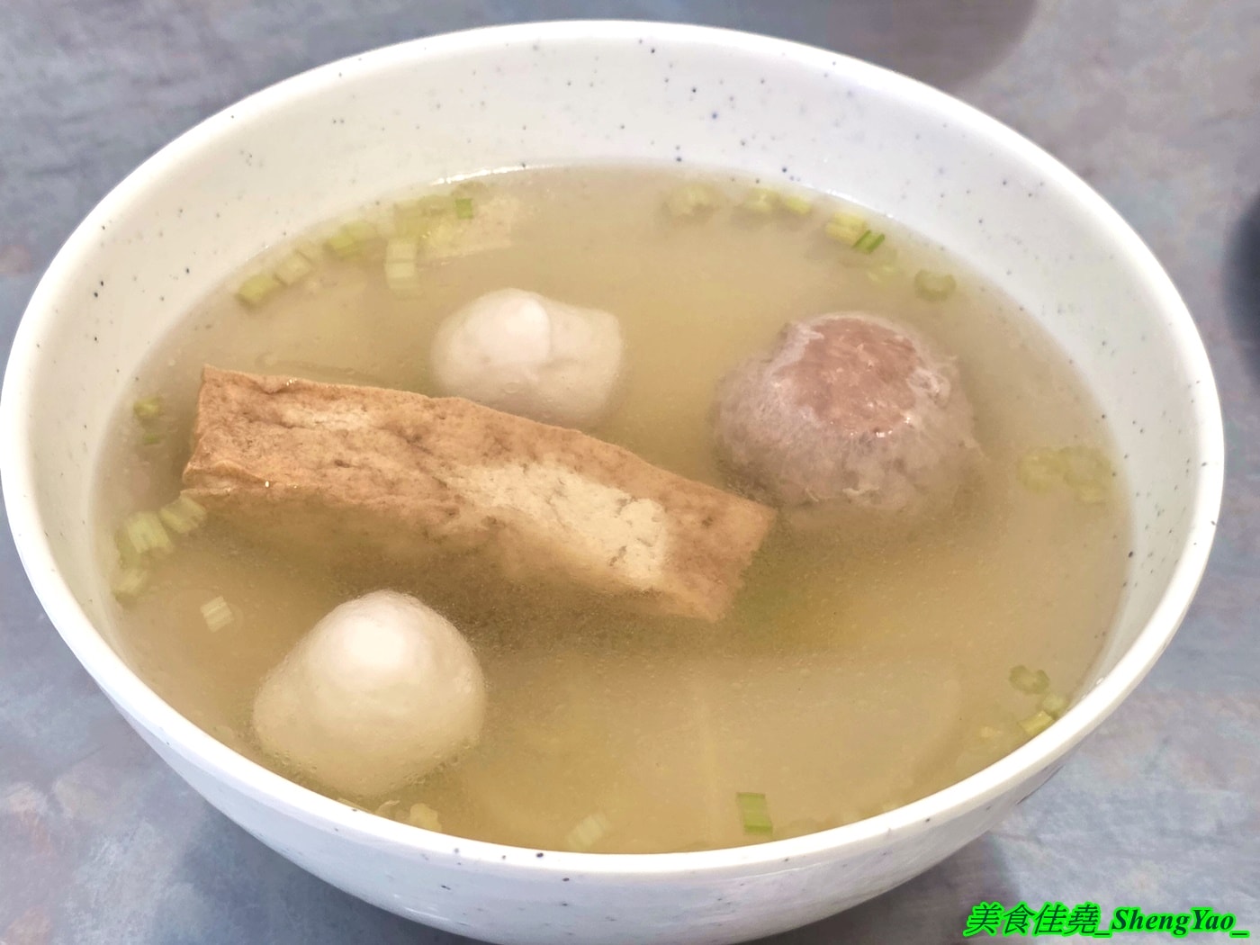 [台中梧棲]福成麵館 – 海線新開幕的一個人小麵館，年輕老闆一人HOLD住全店，麵點看似樸實但有特色，滷味很強，絕對要點。