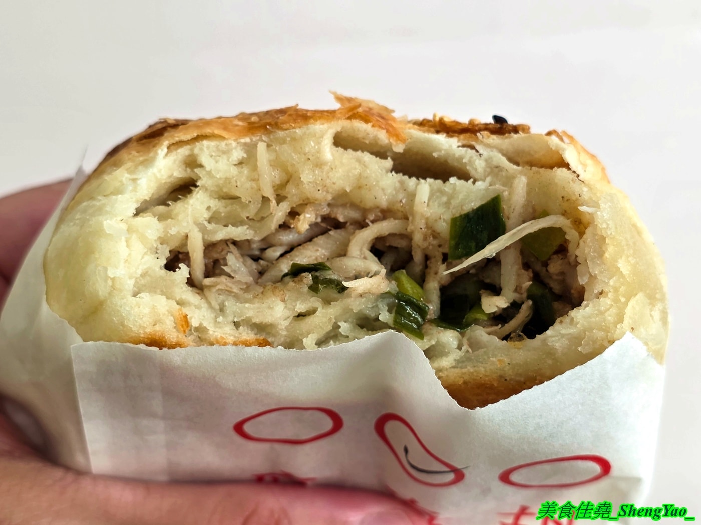 [台中梧棲]大台北胡椒餅 – 歇業好一陣子的梧棲必吃美食回來了，店家在海線已經賣了三十多年，烤餅用料很實在，大推麻辣牛肉餅，敢吃辣的人一定要試看看。