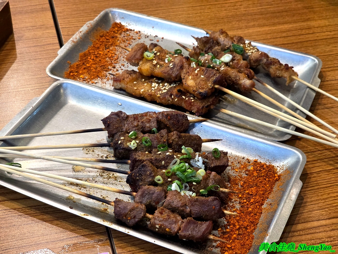 [台中沙鹿]錫遊記 – 海線罕見的錫紙燒料理，有兩種口味和多種肉類海鮮食材可選擇搭配，料多豐富，最低只要128元，內用還有免費白飯飲料。