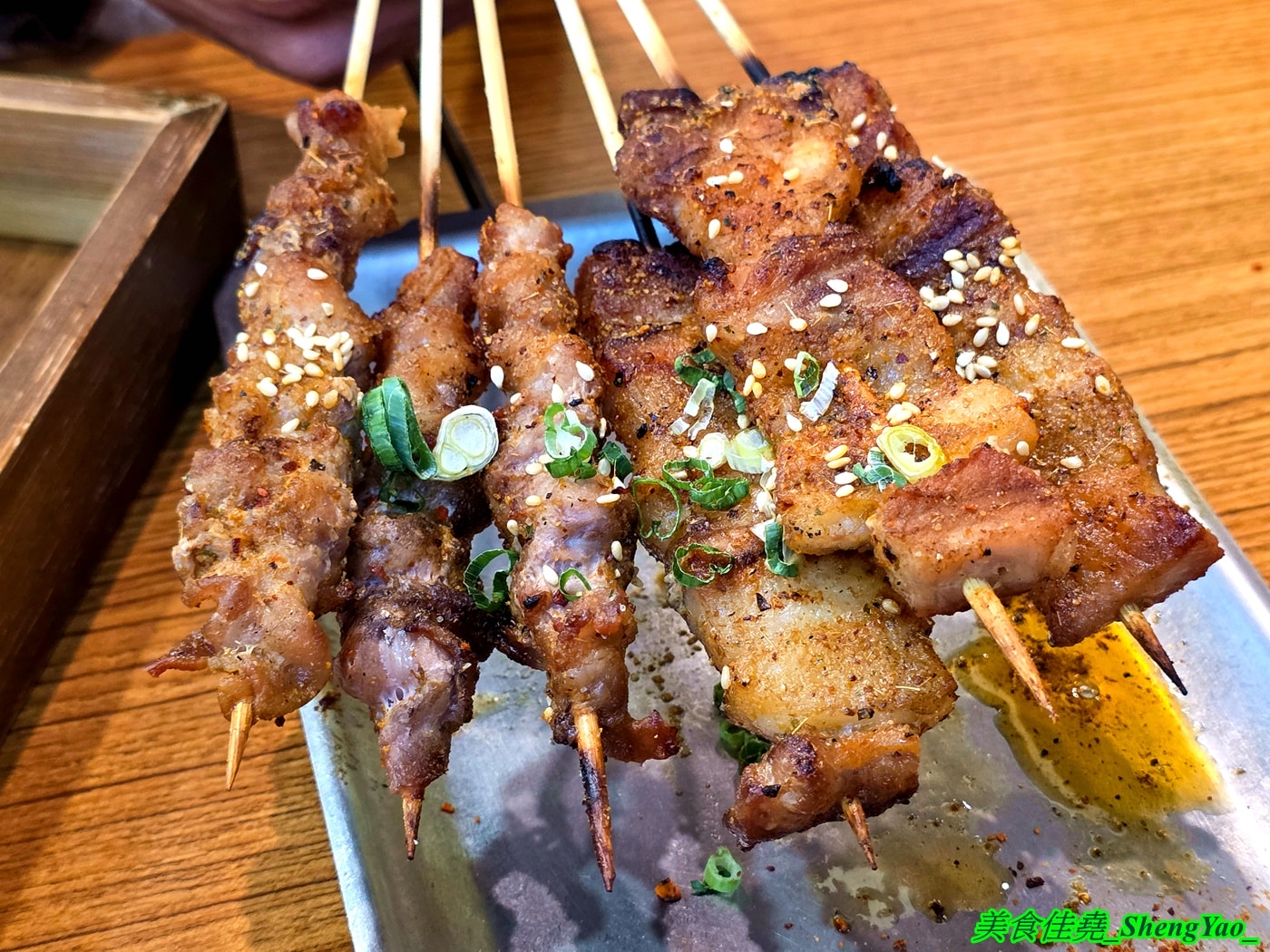 [台中沙鹿]錫遊記 – 海線罕見的錫紙燒料理，有兩種口味和多種肉類海鮮食材可選擇搭配，料多豐富，最低只要128元，內用還有免費白飯飲料。