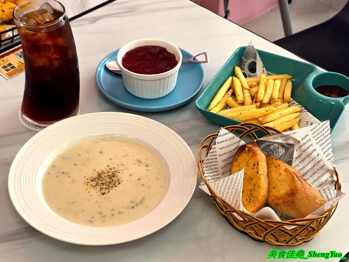 [台中梧棲]榛莀pasta – 主打親子餐廳的好吃義大利麵燉飯，店內有兒童遊戲區，平日用餐不限時，大人吃得開心，小朋友也可以玩得很盡興。