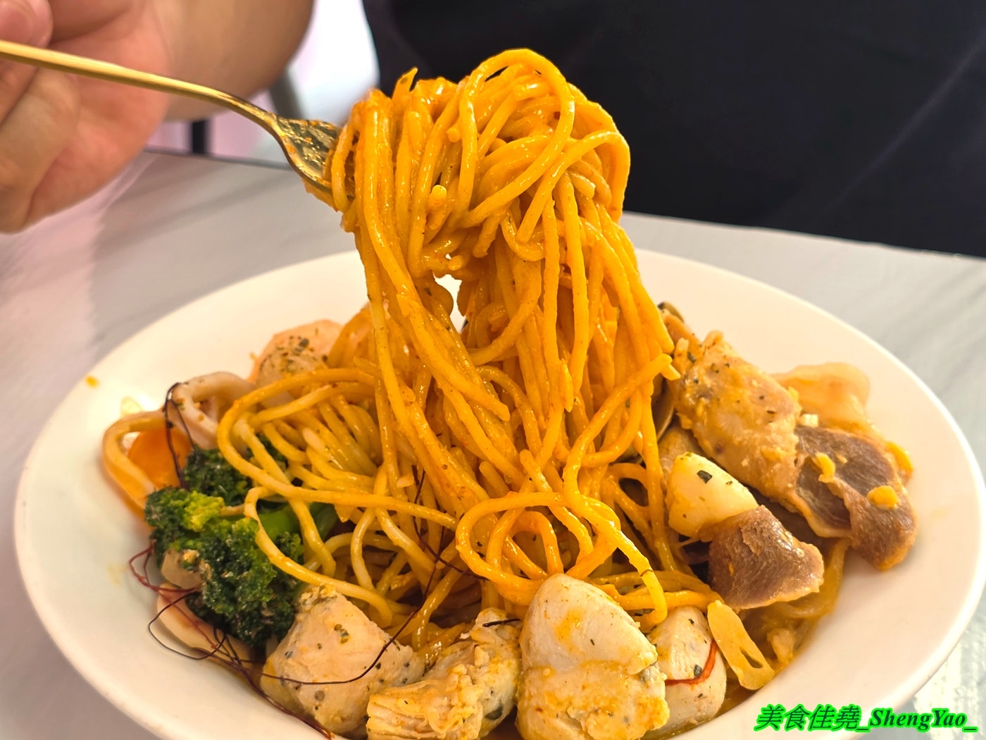 [台中梧棲]榛莀pasta – 主打親子餐廳的好吃義大利麵燉飯，店內有兒童遊戲區，平日用餐不限時，大人吃得開心，小朋友也可以玩得很盡興。
