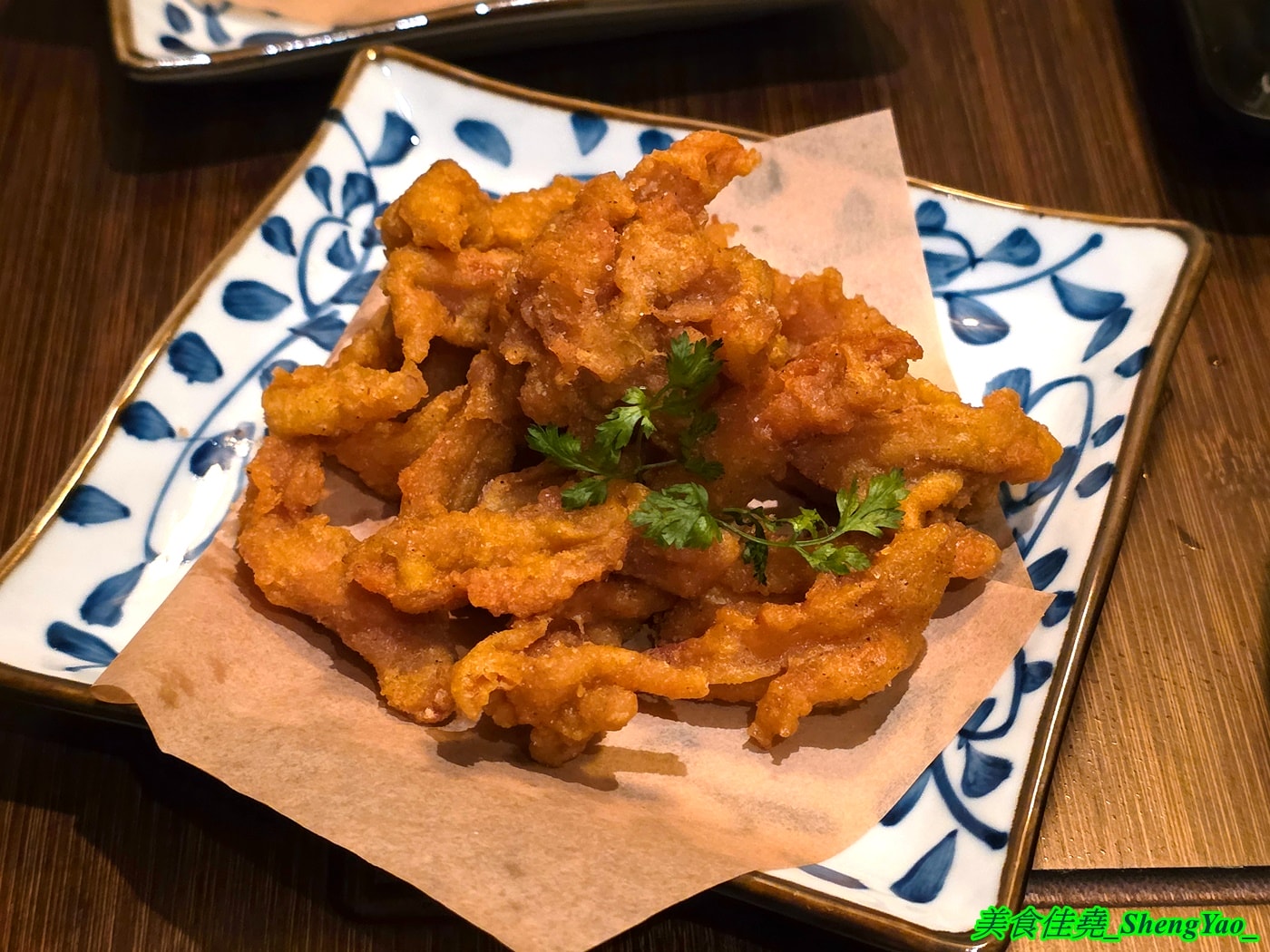 [台中西屯]三条河原町 惠中店 – 有”台中小京都”之稱的日式居酒屋開新分店，不一樣的江戶時期日式懷舊風，踏入店內彷彿時光開始倒流，有2樓小閣樓，雙人隔間包廂座位非常適合情侶約會。