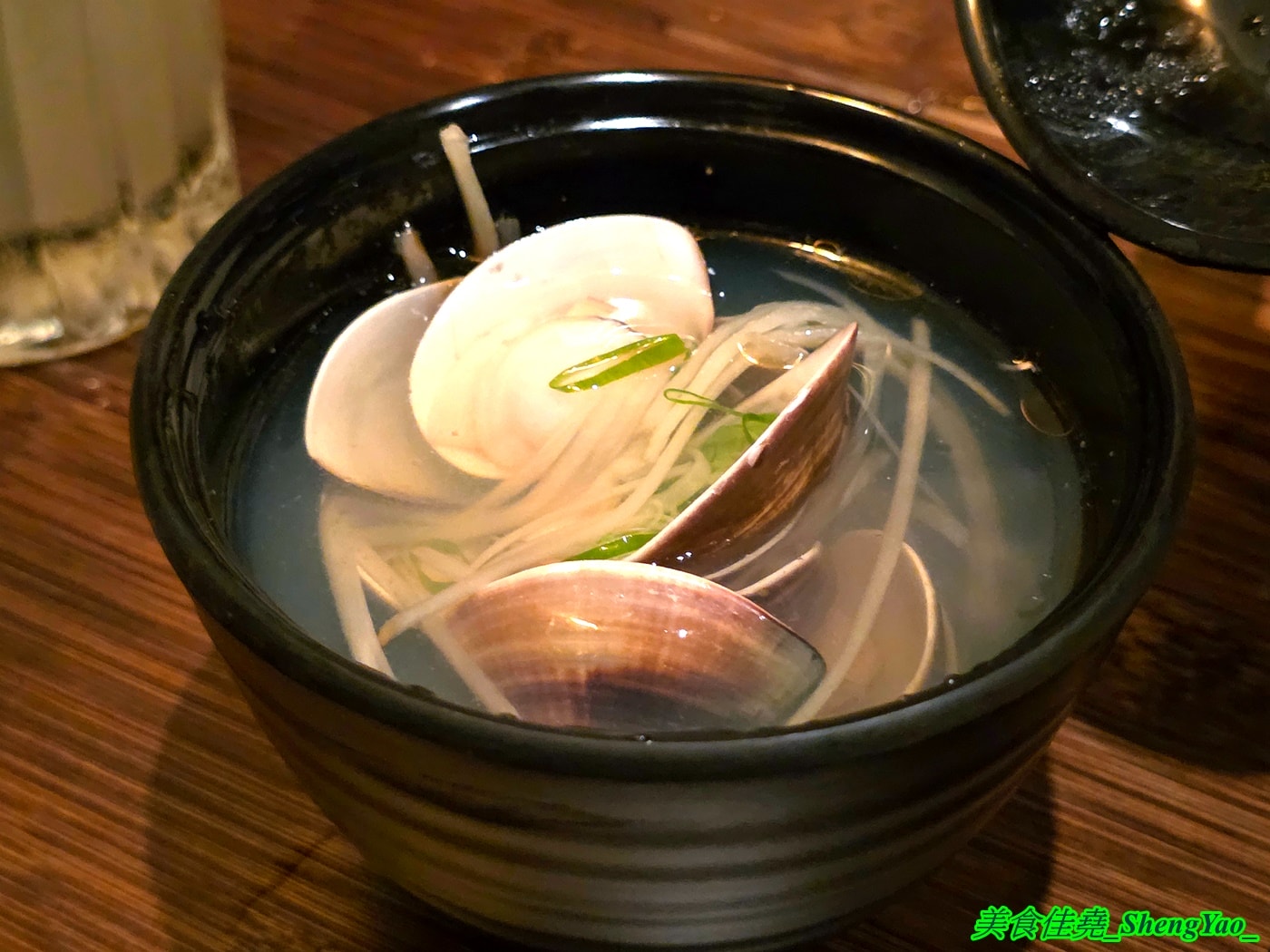 [台中西屯]三条河原町 惠中店 – 有”台中小京都”之稱的日式居酒屋開新分店，不一樣的江戶時期日式懷舊風，踏入店內彷彿時光開始倒流，有2樓小閣樓，雙人隔間包廂座位非常適合情侶約會。