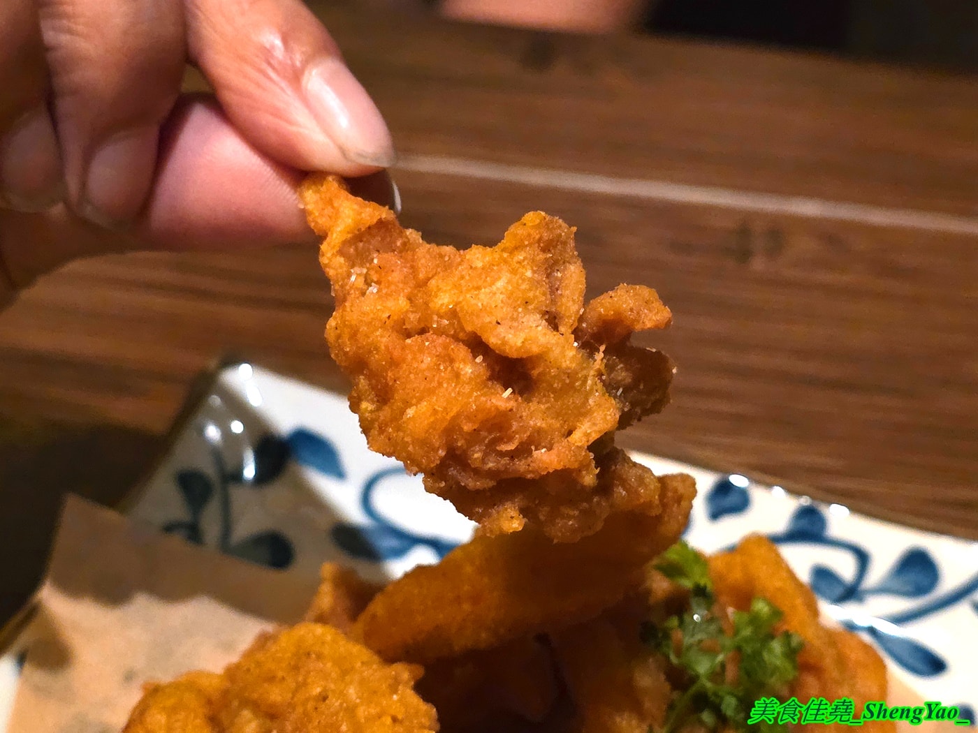 [台中西屯]三条河原町 惠中店 – 有”台中小京都”之稱的日式居酒屋開新分店，不一樣的江戶時期日式懷舊風，踏入店內彷彿時光開始倒流，有2樓小閣樓，雙人隔間包廂座位非常適合情侶約會。
