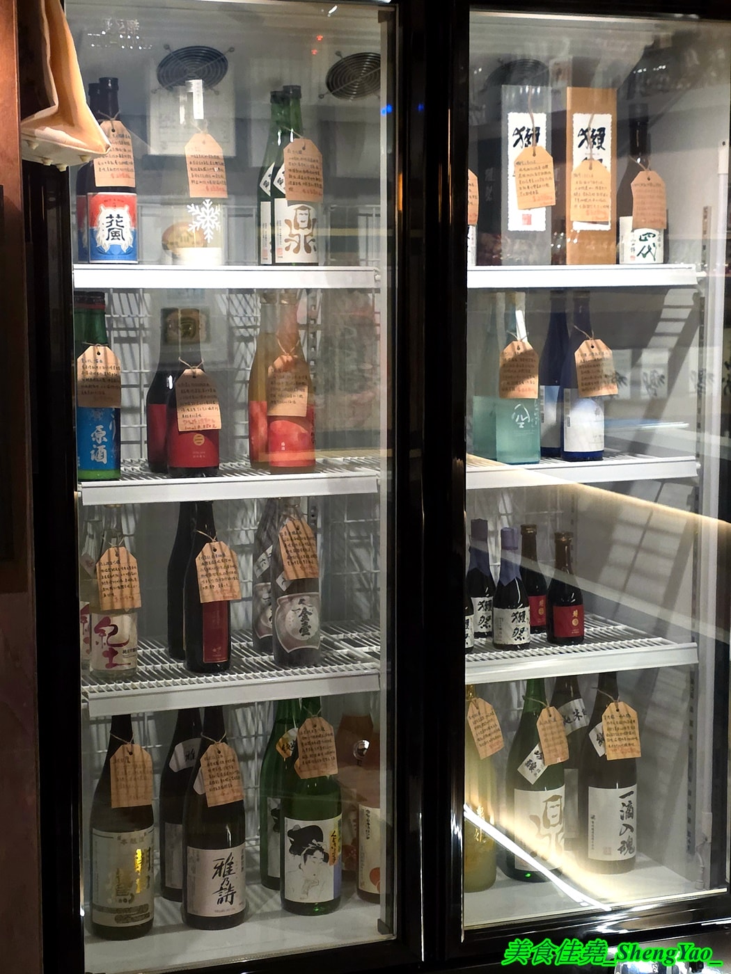 [台中西屯]三条河原町 惠中店 – 有”台中小京都”之稱的日式居酒屋開新分店，不一樣的江戶時期日式懷舊風，踏入店內彷彿時光開始倒流，有2樓小閣樓，雙人隔間包廂座位非常適合情侶約會。