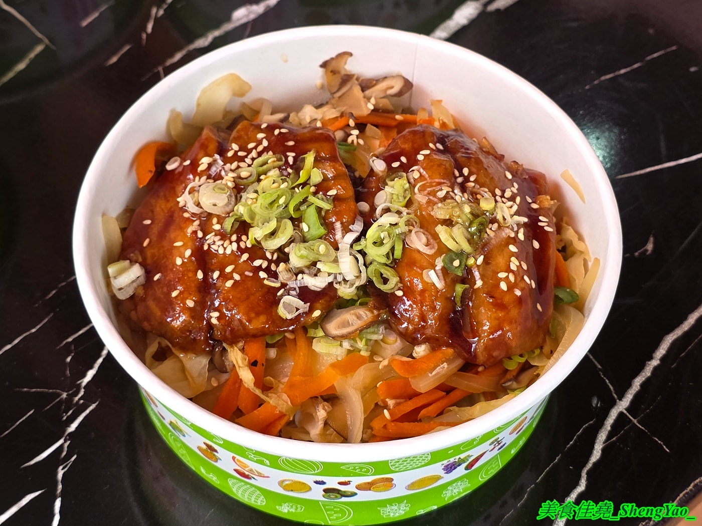 [台中沙鹿]欣和日式餐盒 – 每天只賣兩小時的海線人氣餐盒，新推出現煮和風餐，大推蓋飯系列，料多實在又好吃，只賣100元好佛心。