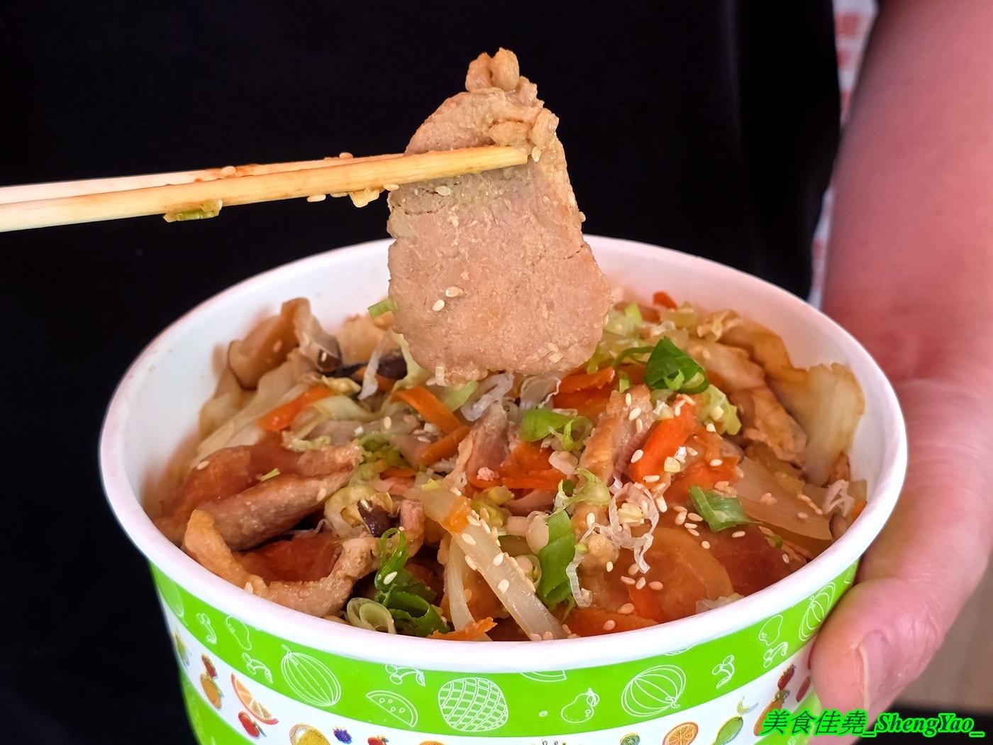 [台中沙鹿]欣和日式餐盒 – 每天只賣兩小時的海線人氣餐盒，新推出現煮和風餐，大推蓋飯系列，料多實在又好吃，只賣100元好佛心。