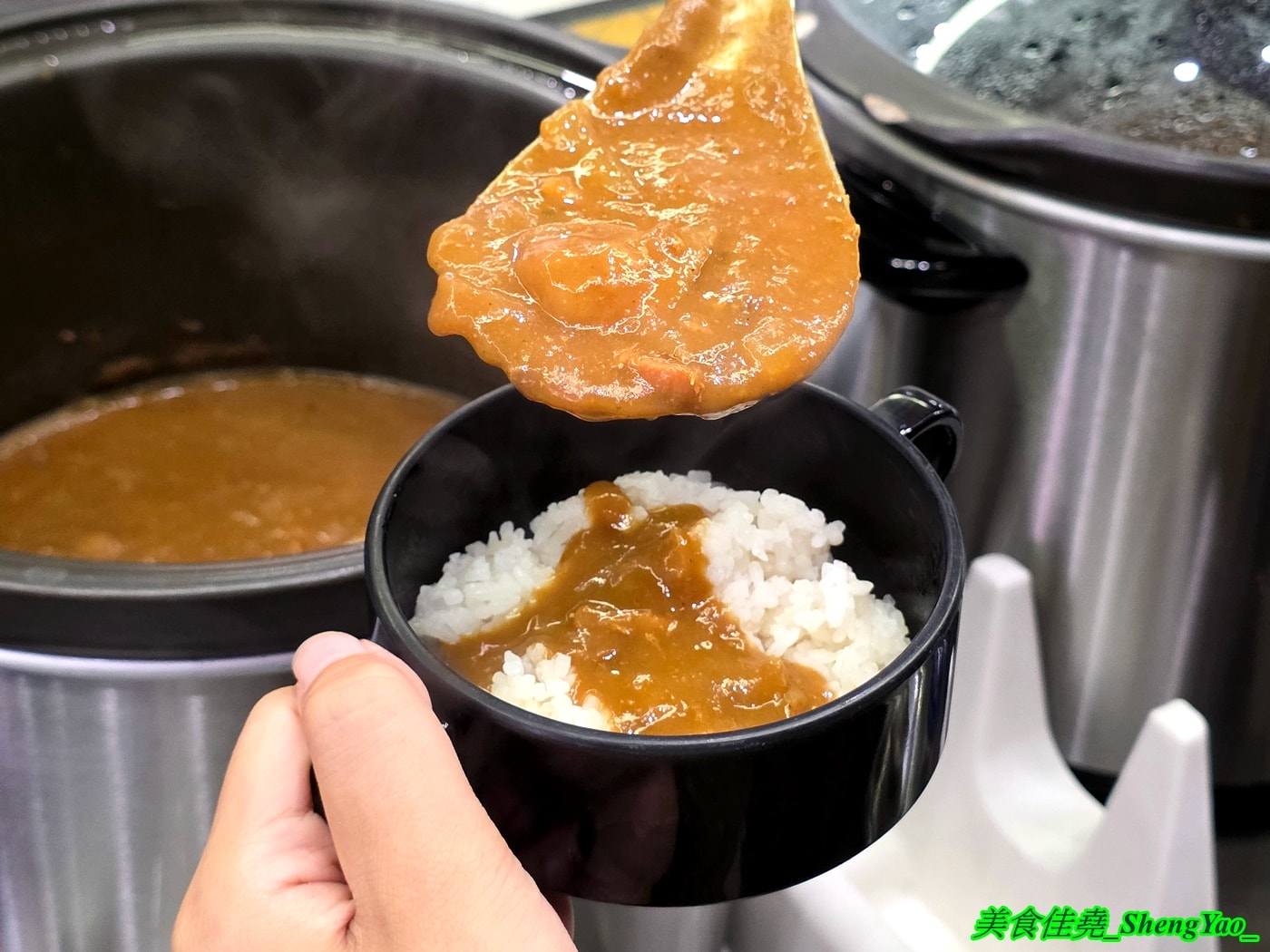 [台中西屯]牛室炙燒牛排 中科玉門店 – 被牛排耽誤的自助BUFFET，排餐389元起超豐富自助吧吃到飽，新增現烤雞蛋糕和手工豆花。