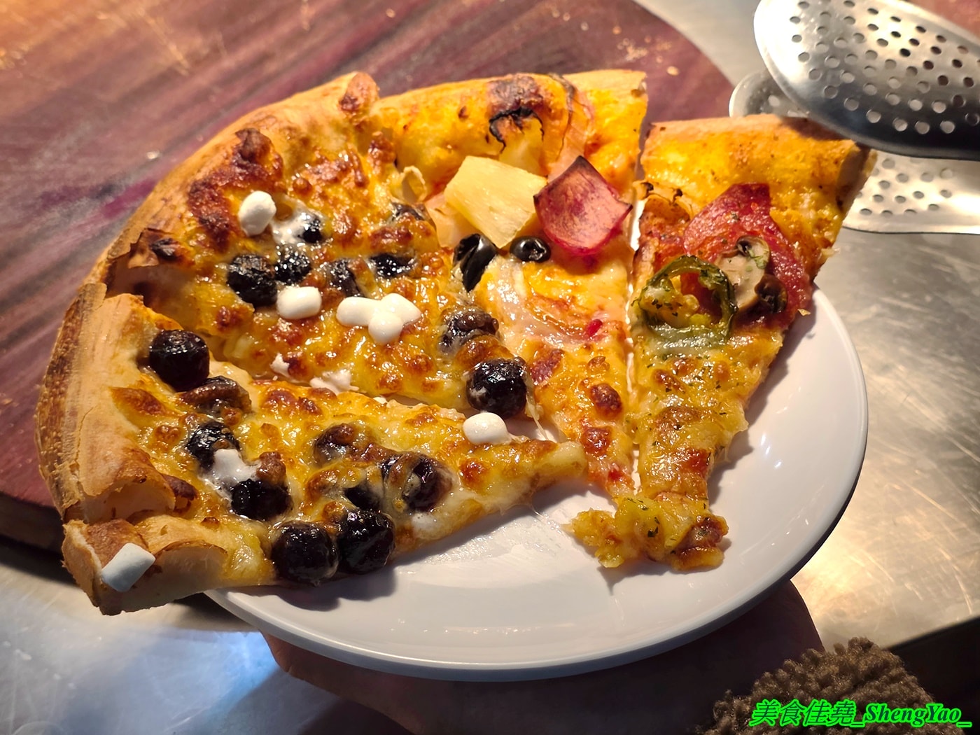 [台中西屯]牛室炙燒牛排 中科玉門店 – 被牛排耽誤的自助BUFFET，排餐389元起超豐富自助吧吃到飽，新增現烤雞蛋糕和手工豆花。