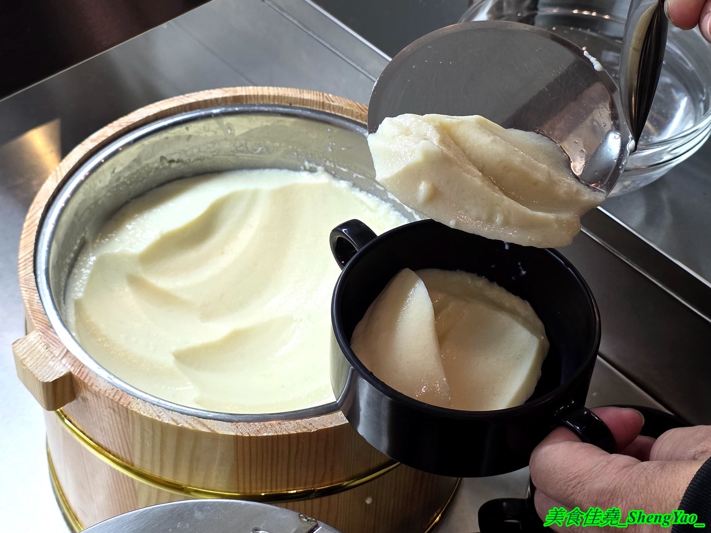 [台中西屯]牛室炙燒牛排 中科玉門店 – 被牛排耽誤的自助BUFFET，排餐389元起超豐富自助吧吃到飽，新增現烤雞蛋糕和手工豆花。