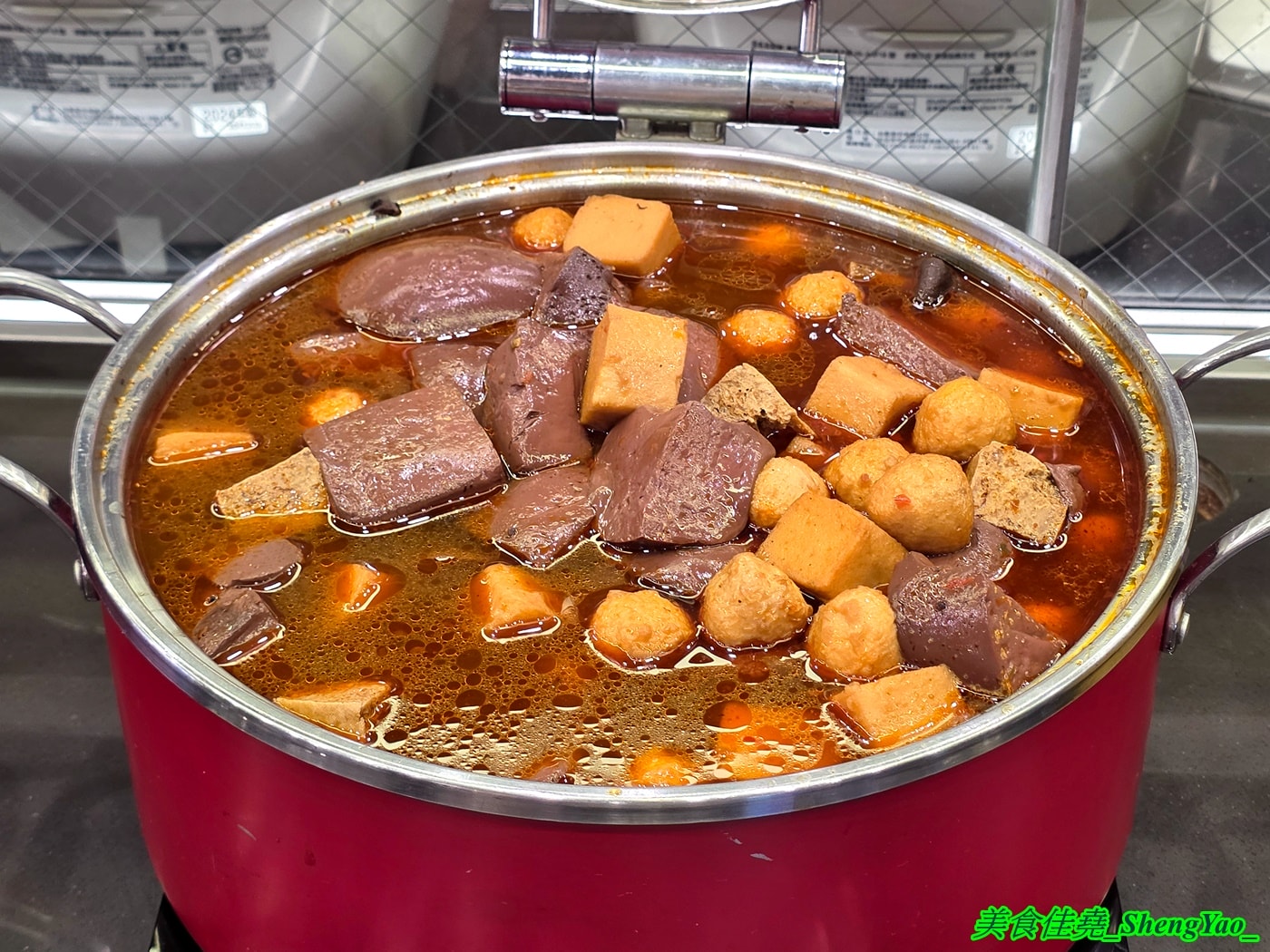 [台中西屯]牛室炙燒牛排 中科玉門店 – 被牛排耽誤的自助BUFFET，排餐389元起超豐富自助吧吃到飽，新增現烤雞蛋糕和手工豆花。