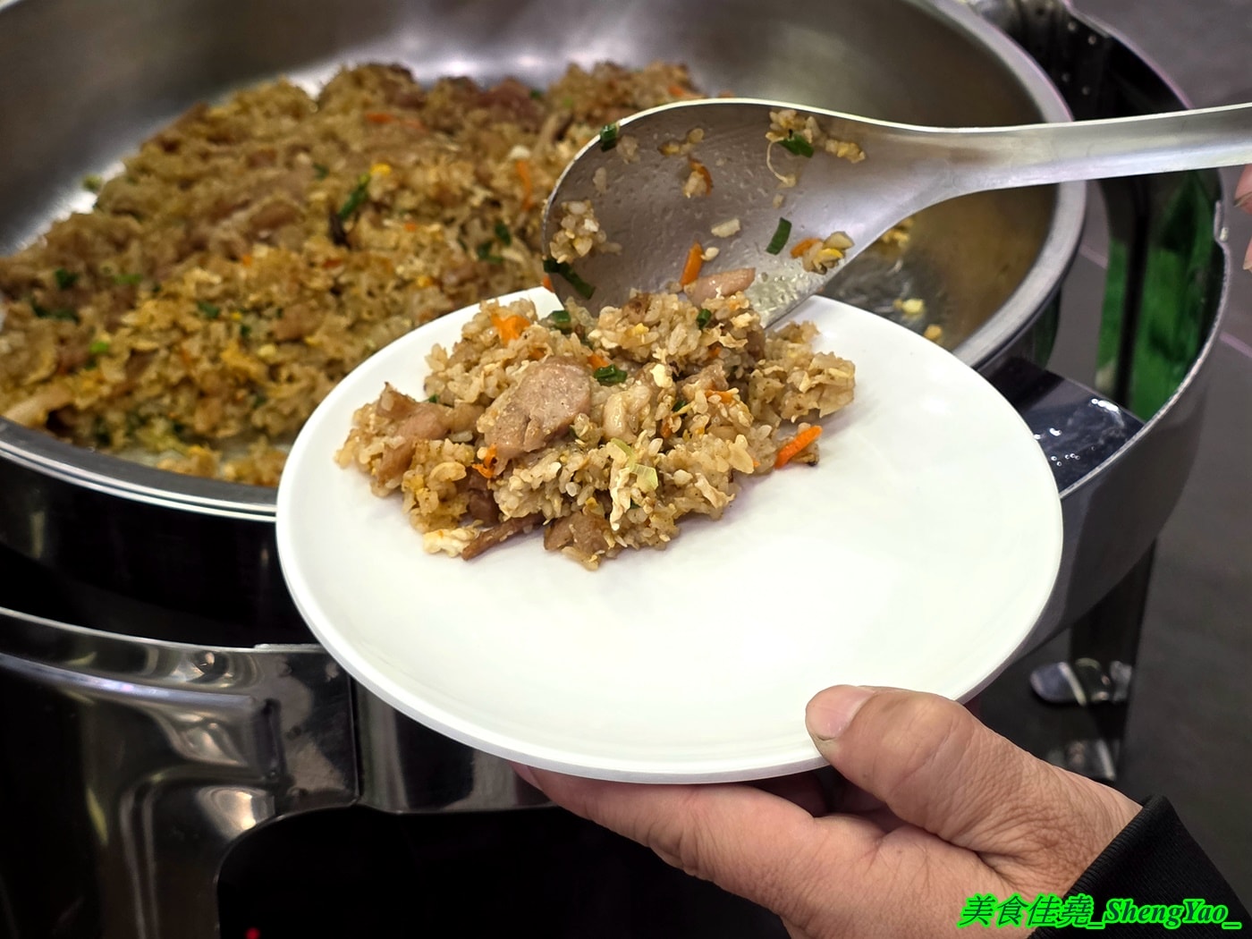 [台中西屯]牛室炙燒牛排 中科玉門店 – 被牛排耽誤的自助BUFFET，排餐389元起超豐富自助吧吃到飽，新增現烤雞蛋糕和手工豆花。